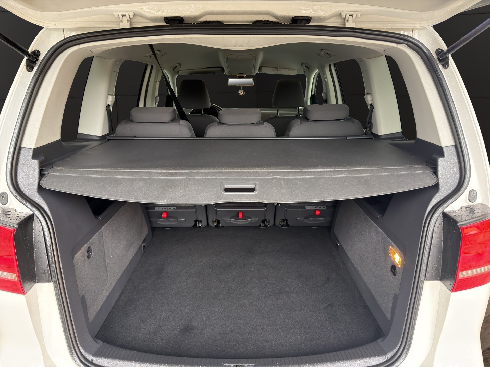 VW Touran 1.4 TSI Highline DSG**Frisch ab MFK 11.2025**Xenon***-image-9
