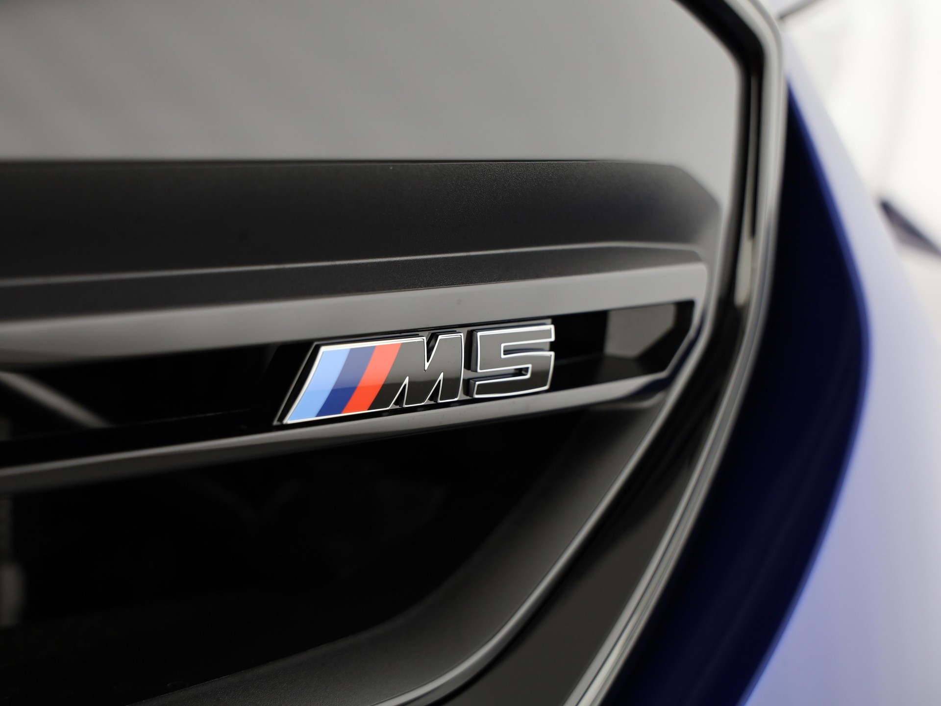 BMW M5 xDrive-image-6