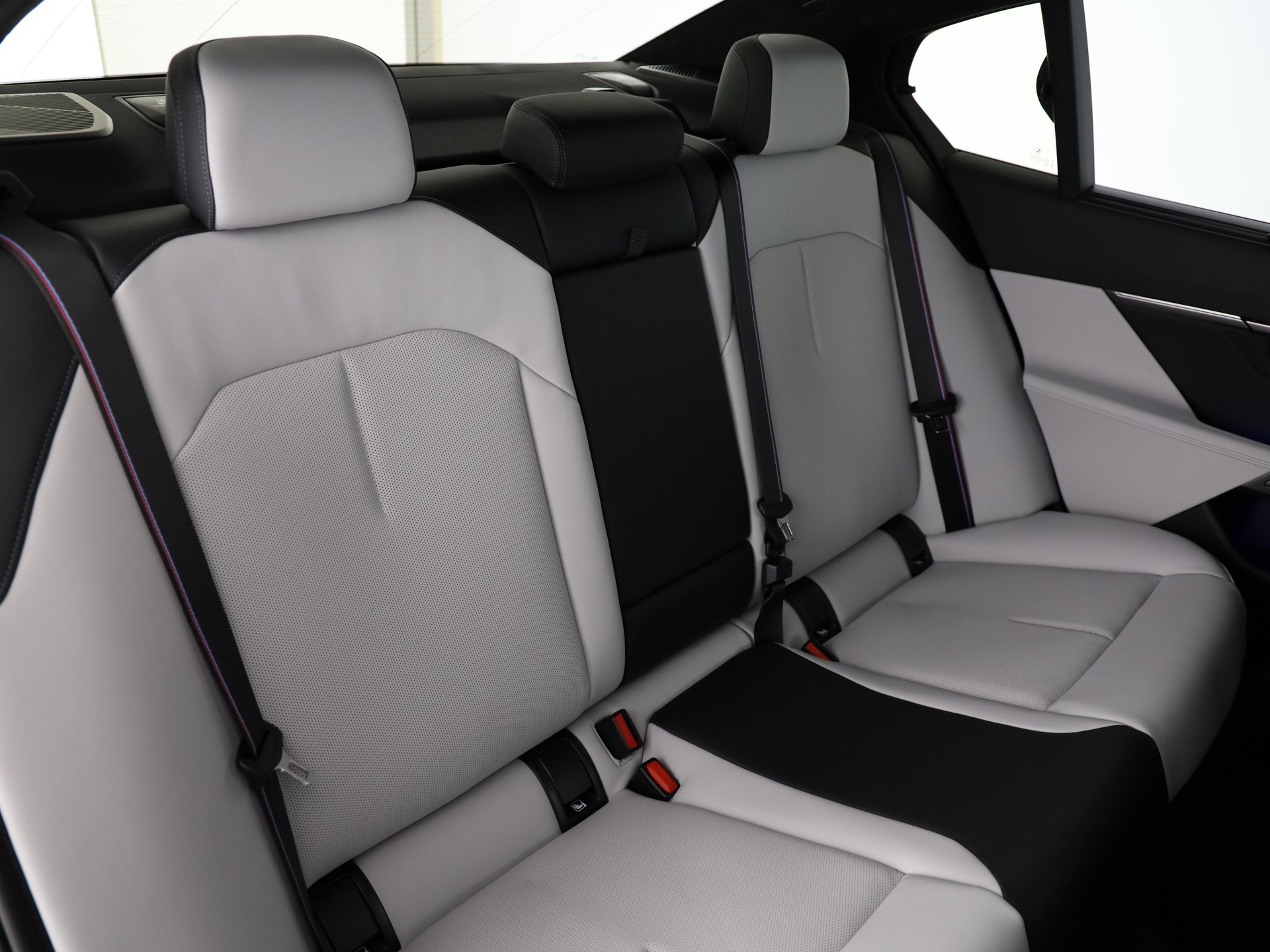 BMW M5 xDrive-image-15