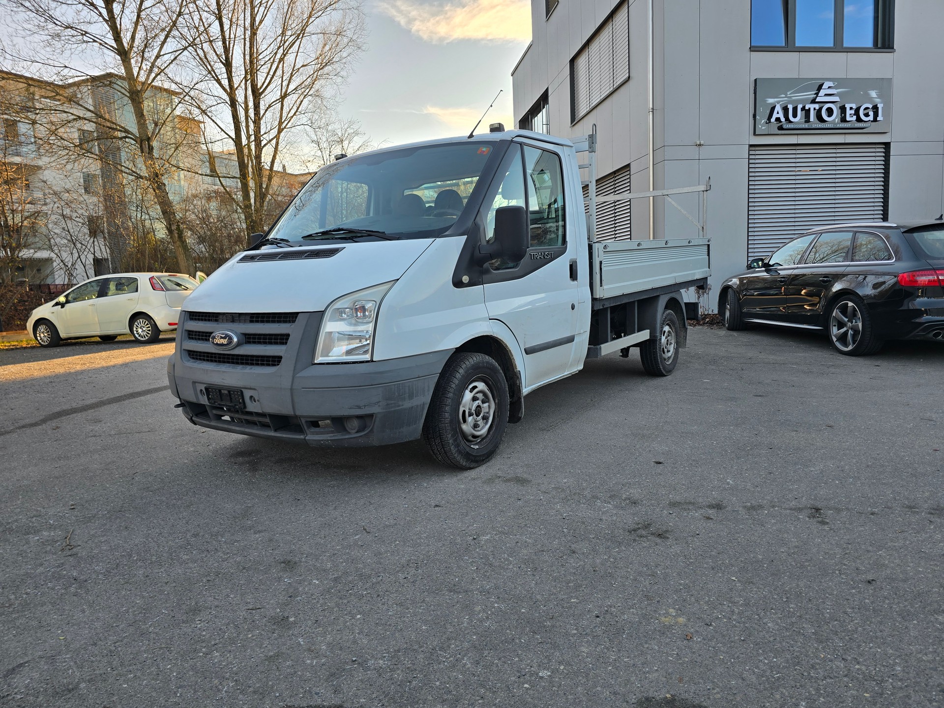 FORD Transit 2.2 TDCi 300 S-image-0