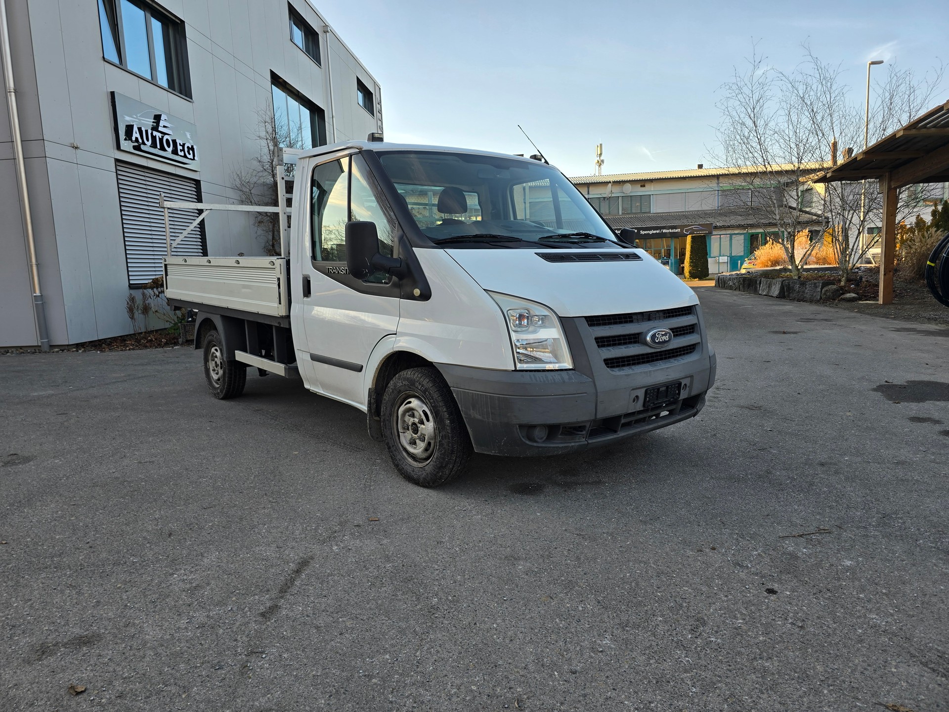 FORD Transit 2.2 TDCi 300 S-image-2
