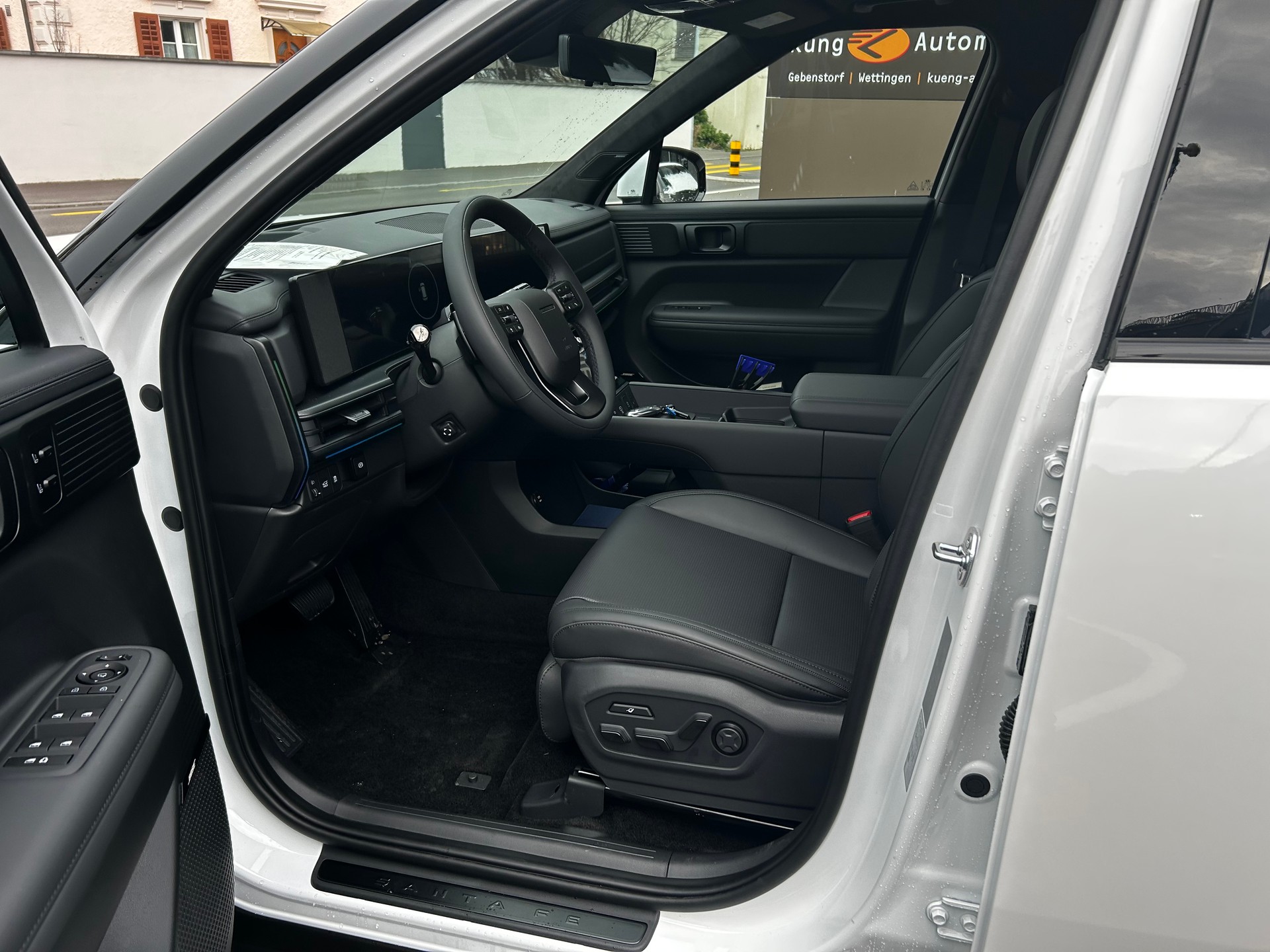 HYUNDAI Santa Fe 1.6 T-GDi HEV Calligraphy 4WD Automatic-image-9