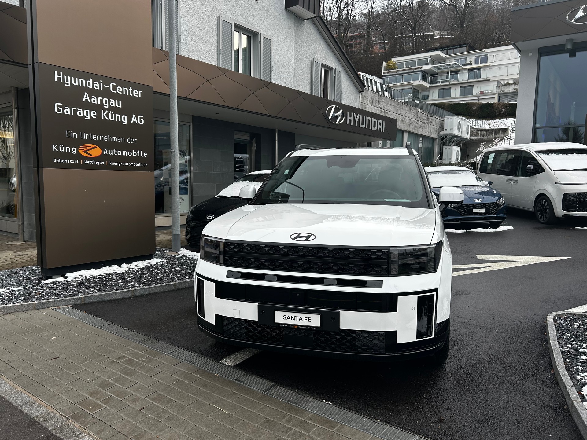 HYUNDAI Santa Fe 1.6 T-GDi HEV Calligraphy 4WD Automatic-image-1