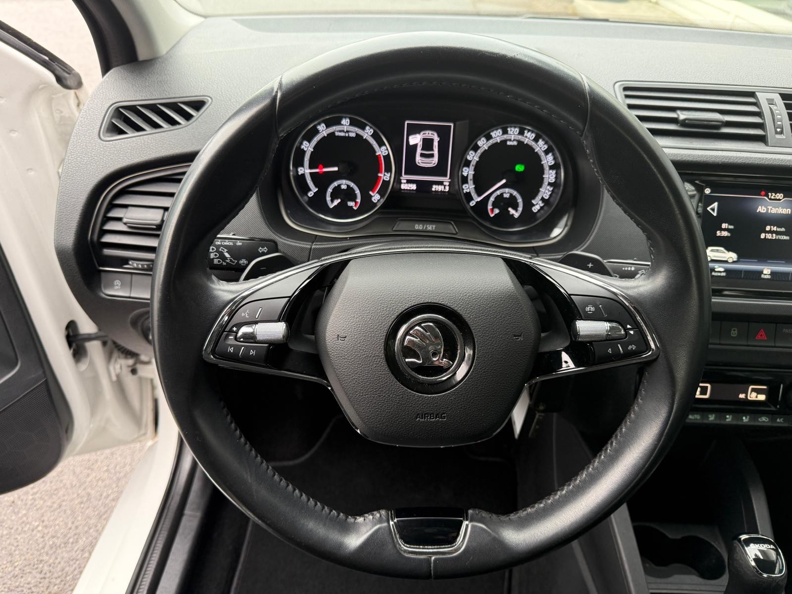 SKODA Fabia 1.0 TSI Ambition DSG-image-15