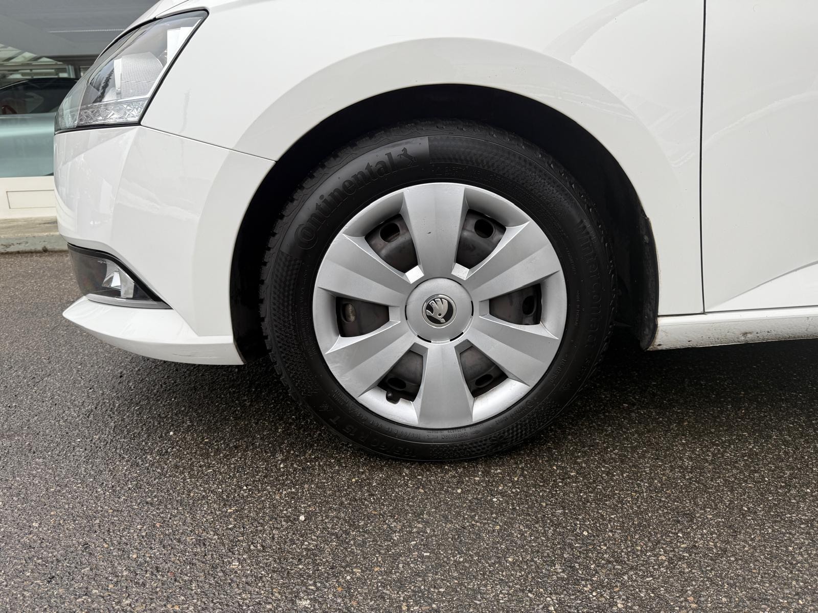 SKODA Fabia 1.0 TSI Ambition DSG-image-8