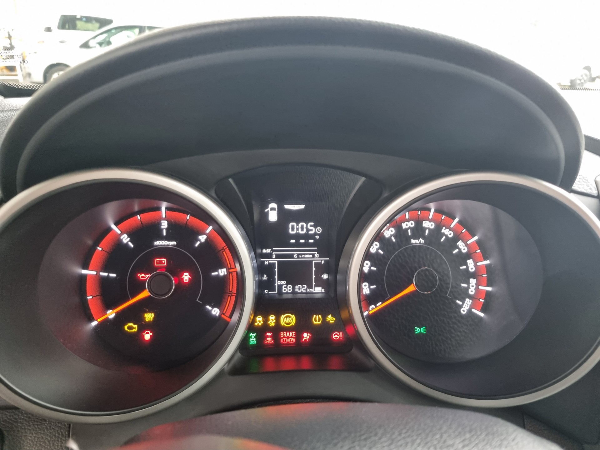 KGM-SsangYong Tivoli 1.6 eXDi ME Limited Edition 4WD-image-10
