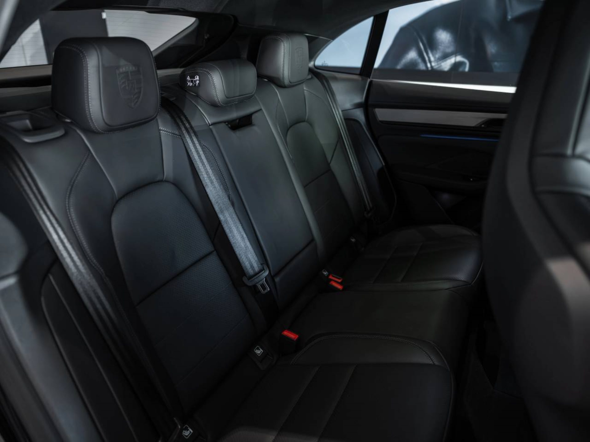 PORSCHE Macan 4-image-20