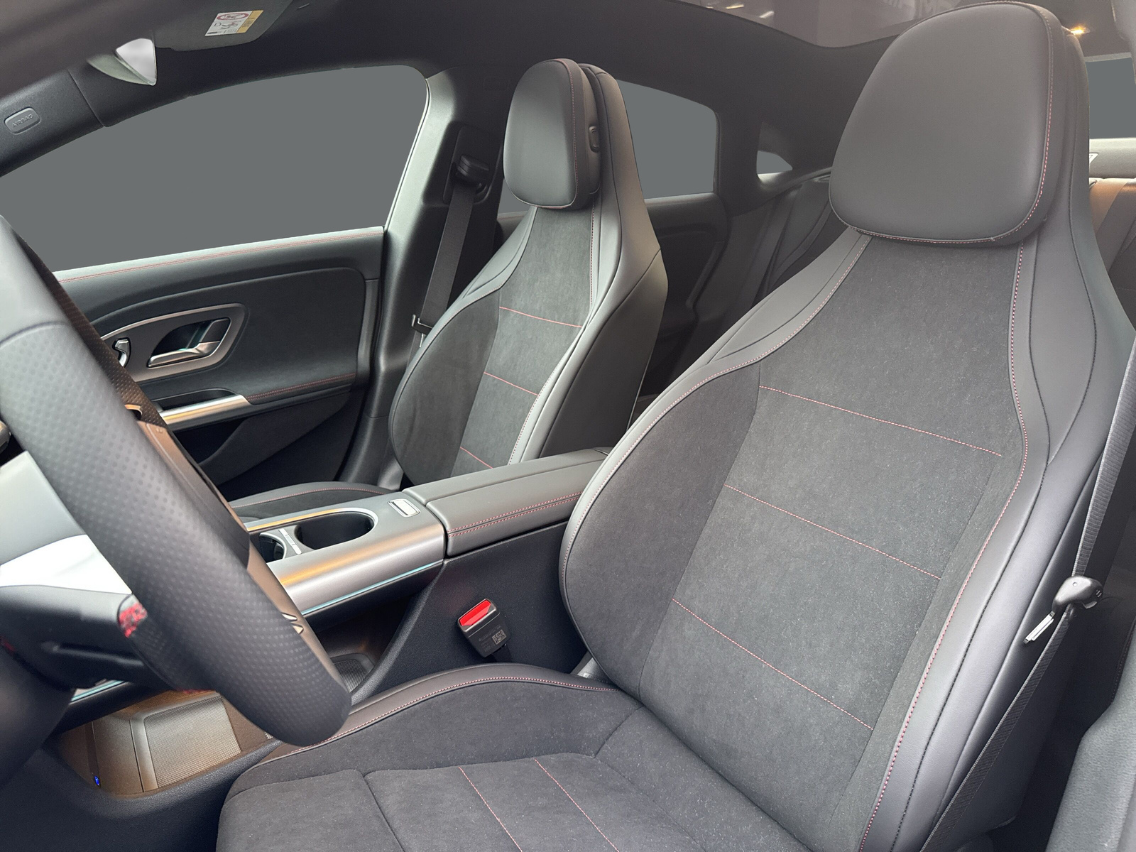MERCEDES-BENZ CLA 220 8G-DCT 4Matic-image-8