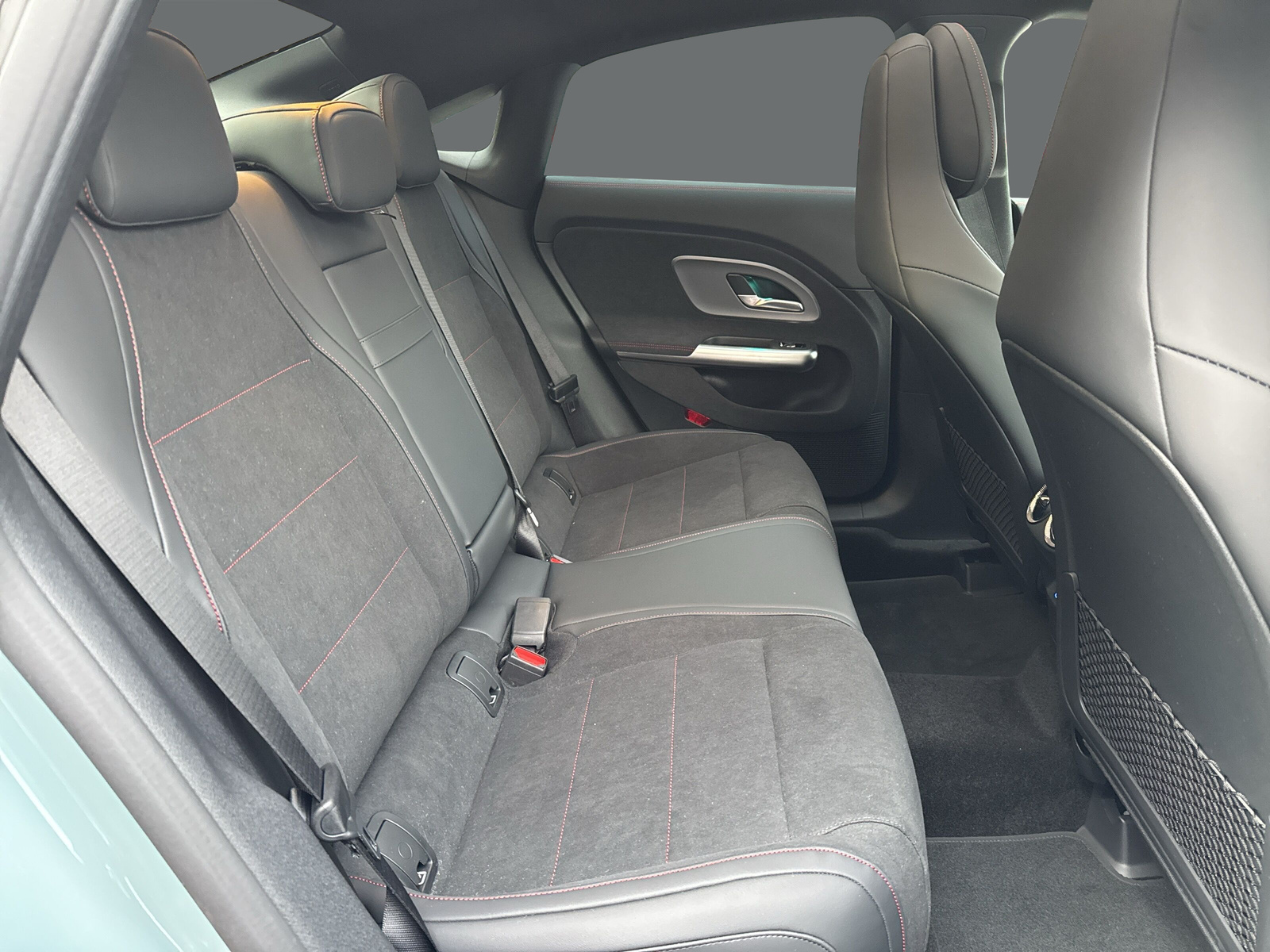 MERCEDES-BENZ CLA 220 8G-DCT 4Matic-image-18