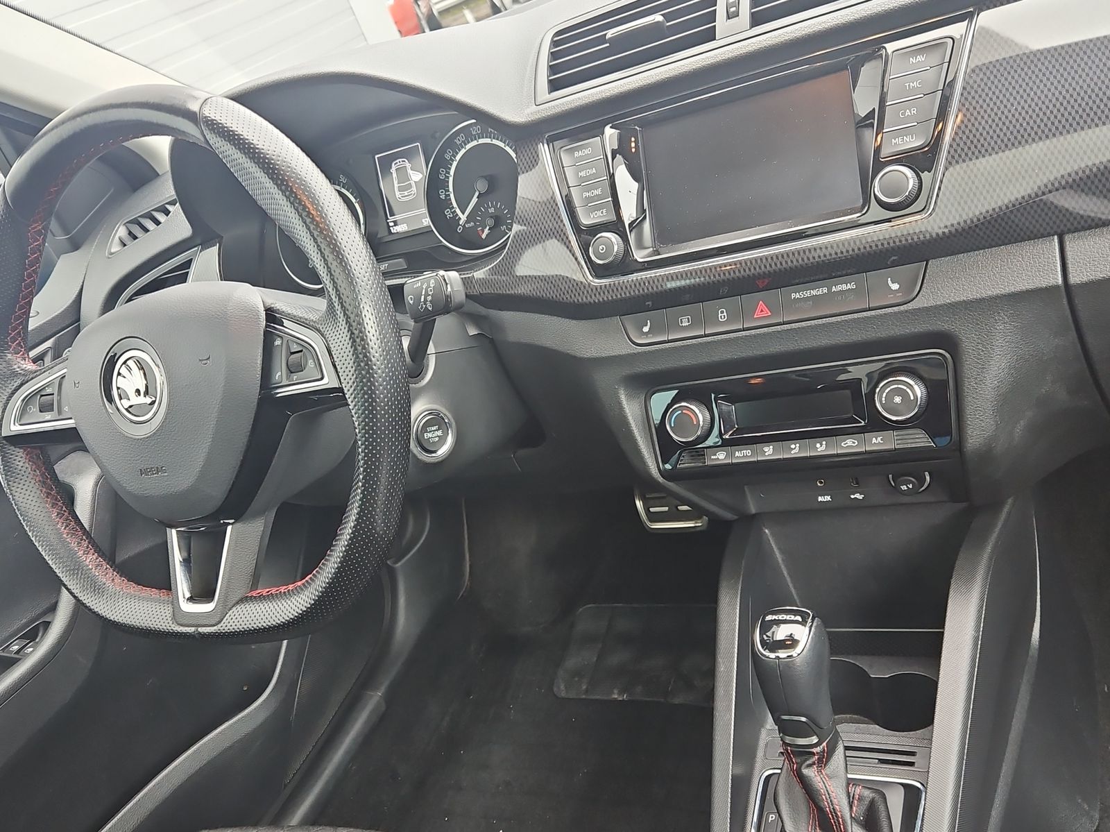 SKODA Fabia 1.0 TSI Monte Carlo DSG-image-9