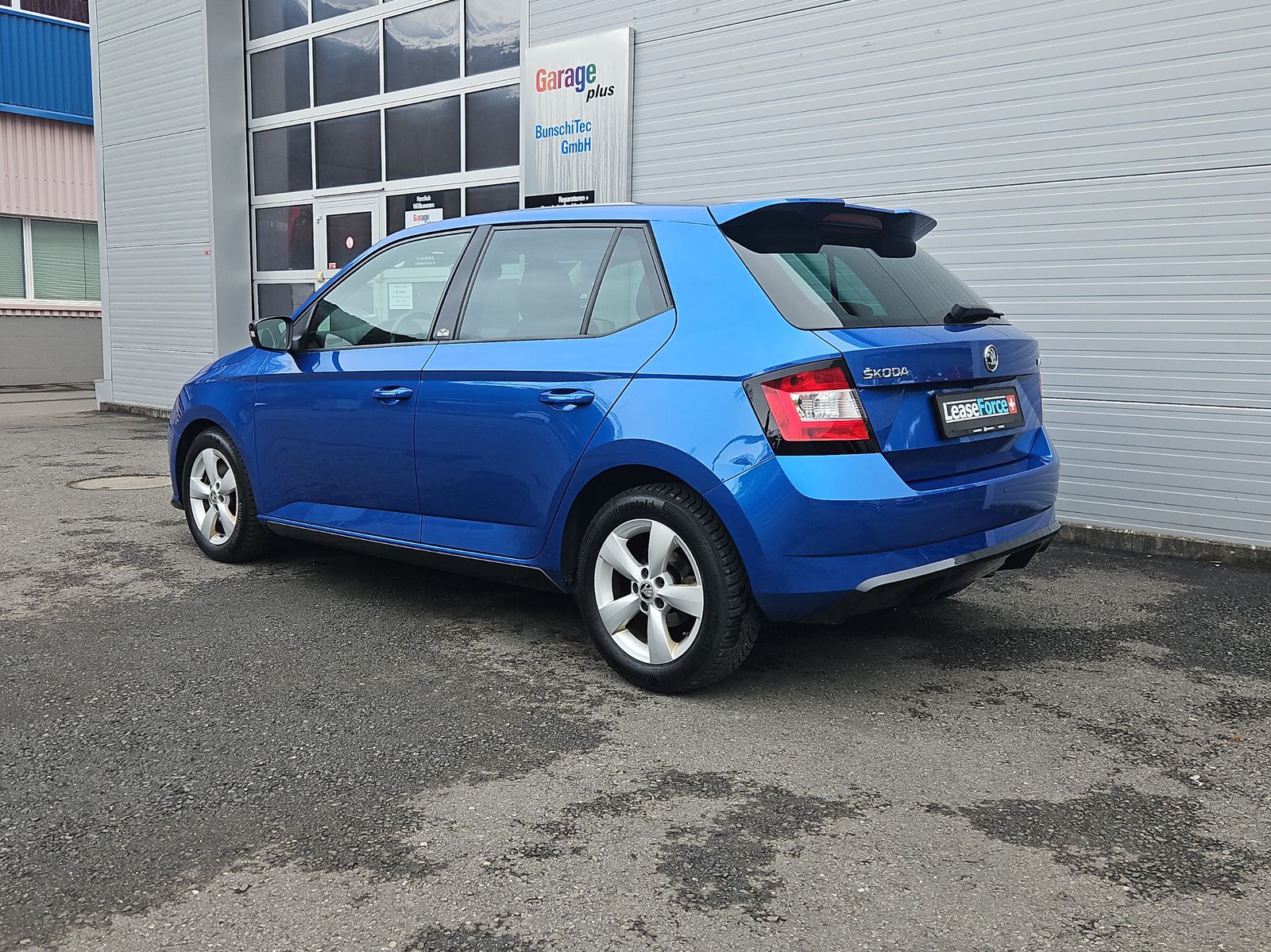 SKODA Fabia 1.0 TSI Monte Carlo DSG-image-2