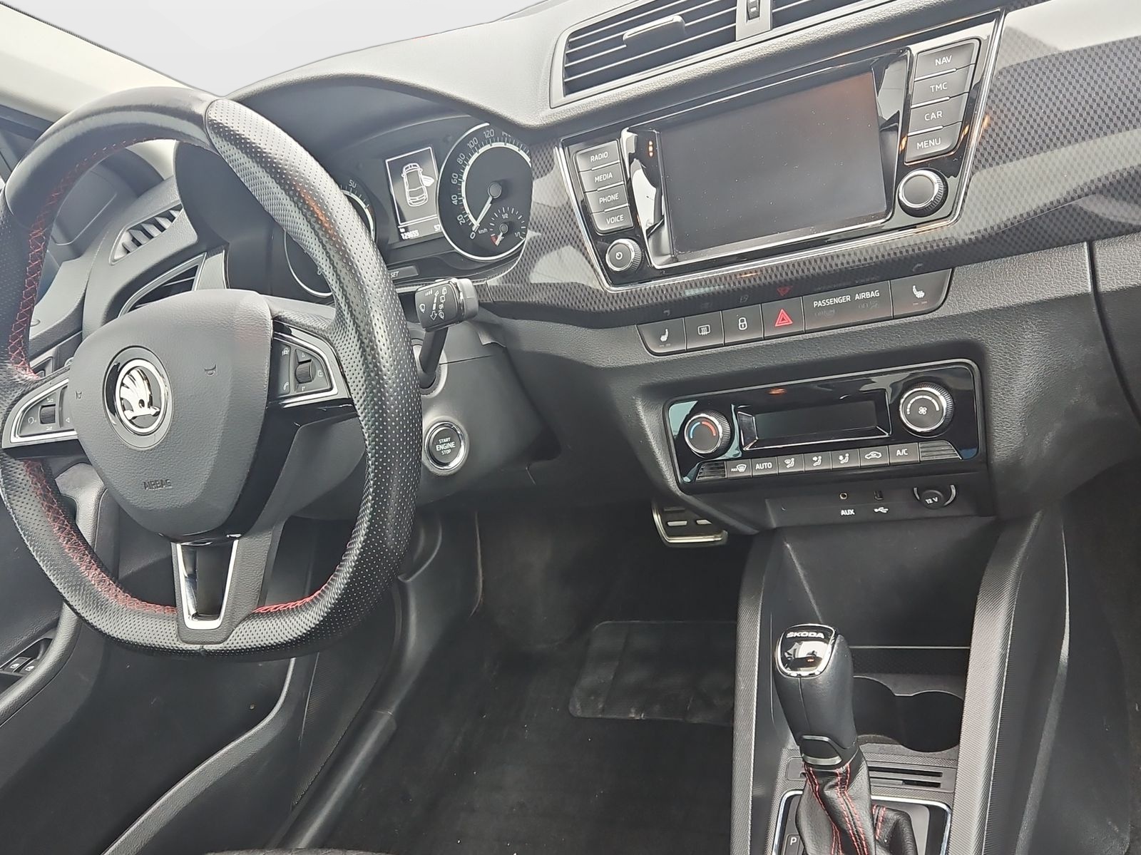 SKODA Fabia 1.0 TSI Monte Carlo DSG-image-9