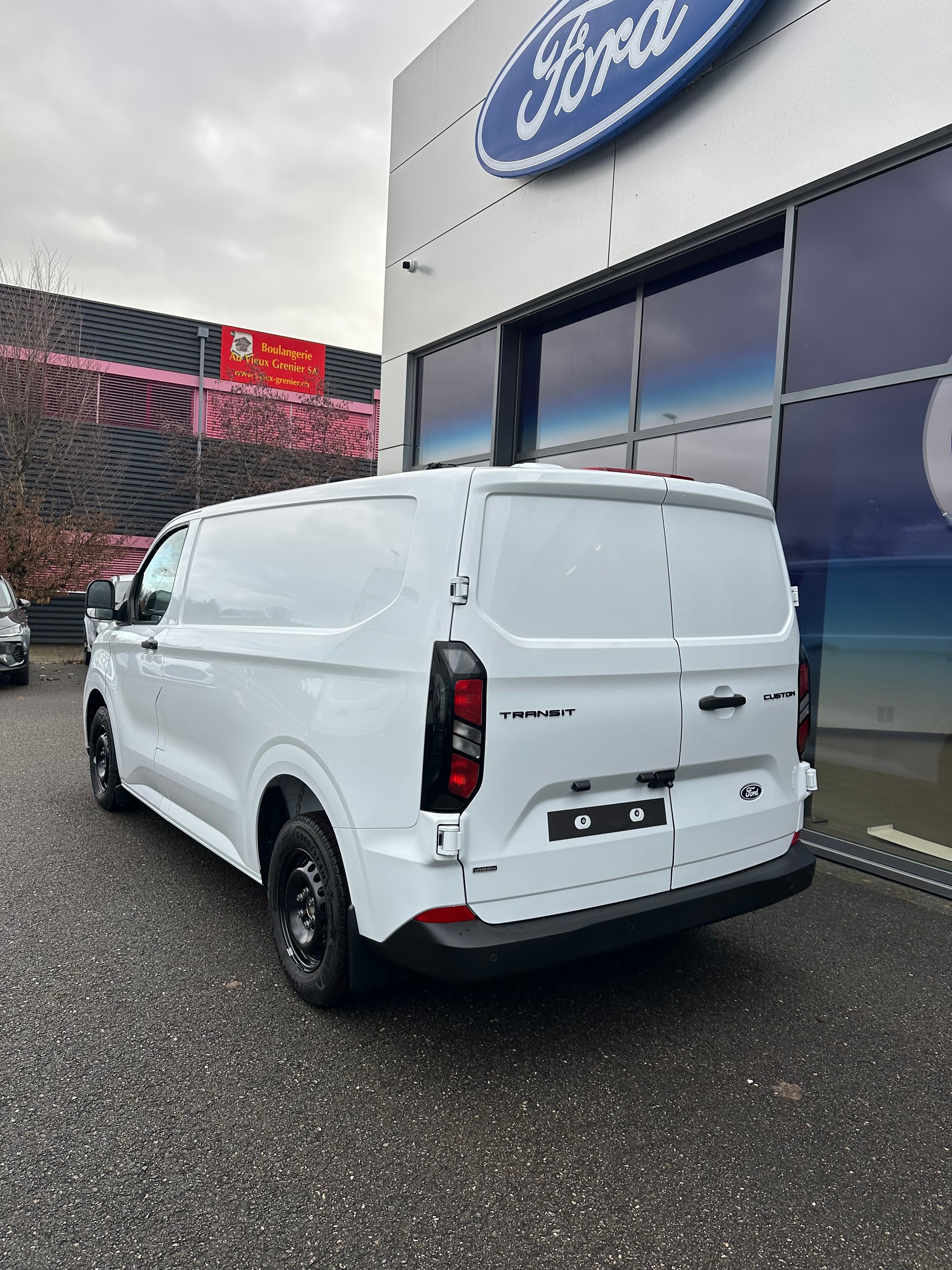 FORD Transit Custom Van 320 L1 2.5 Durat Trend/PHEV-image-3