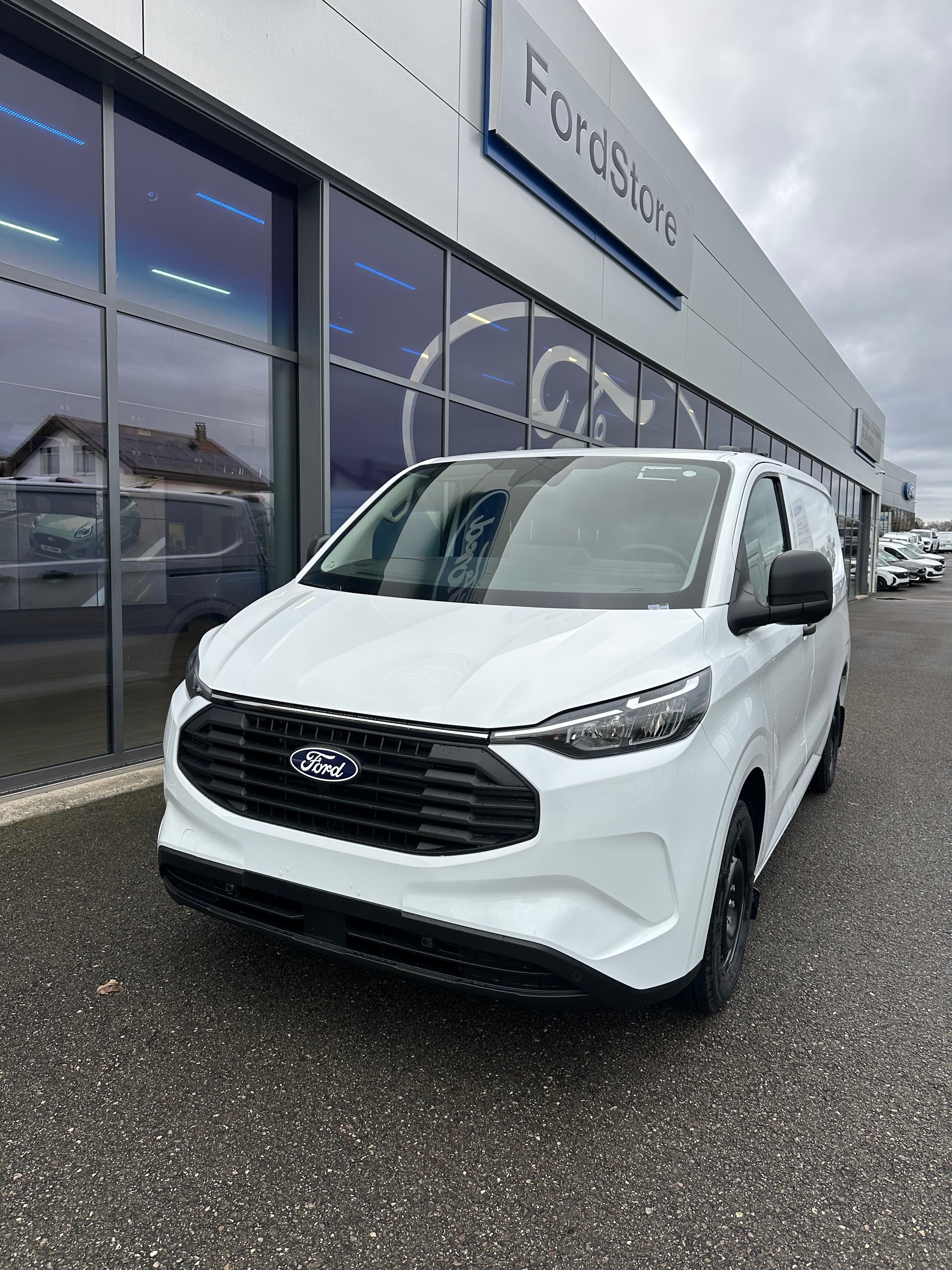 FORD Transit Custom Van 320 L1 2.5 Durat Trend/PHEV-image-0