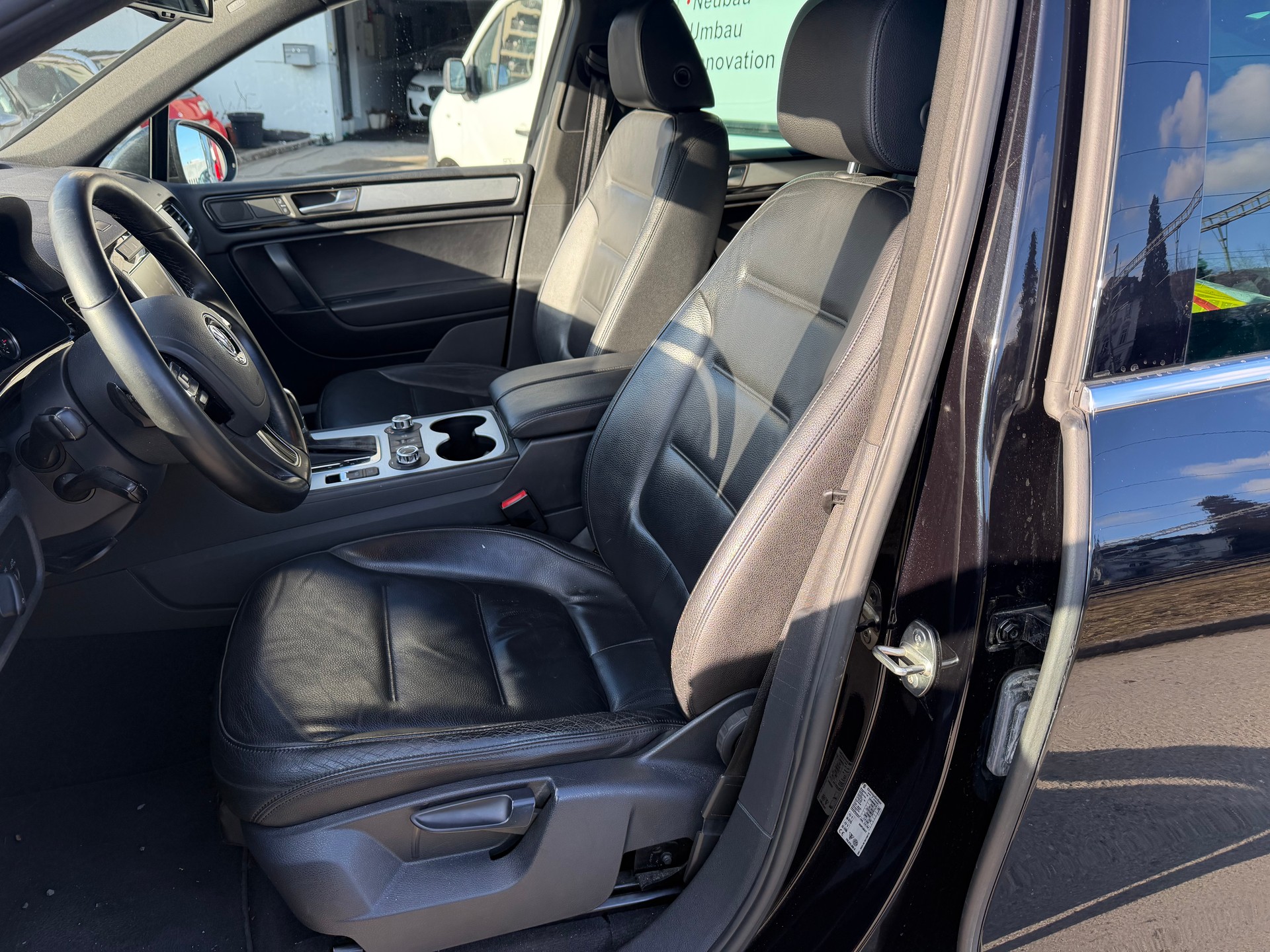 VW TOUAREG-image-15