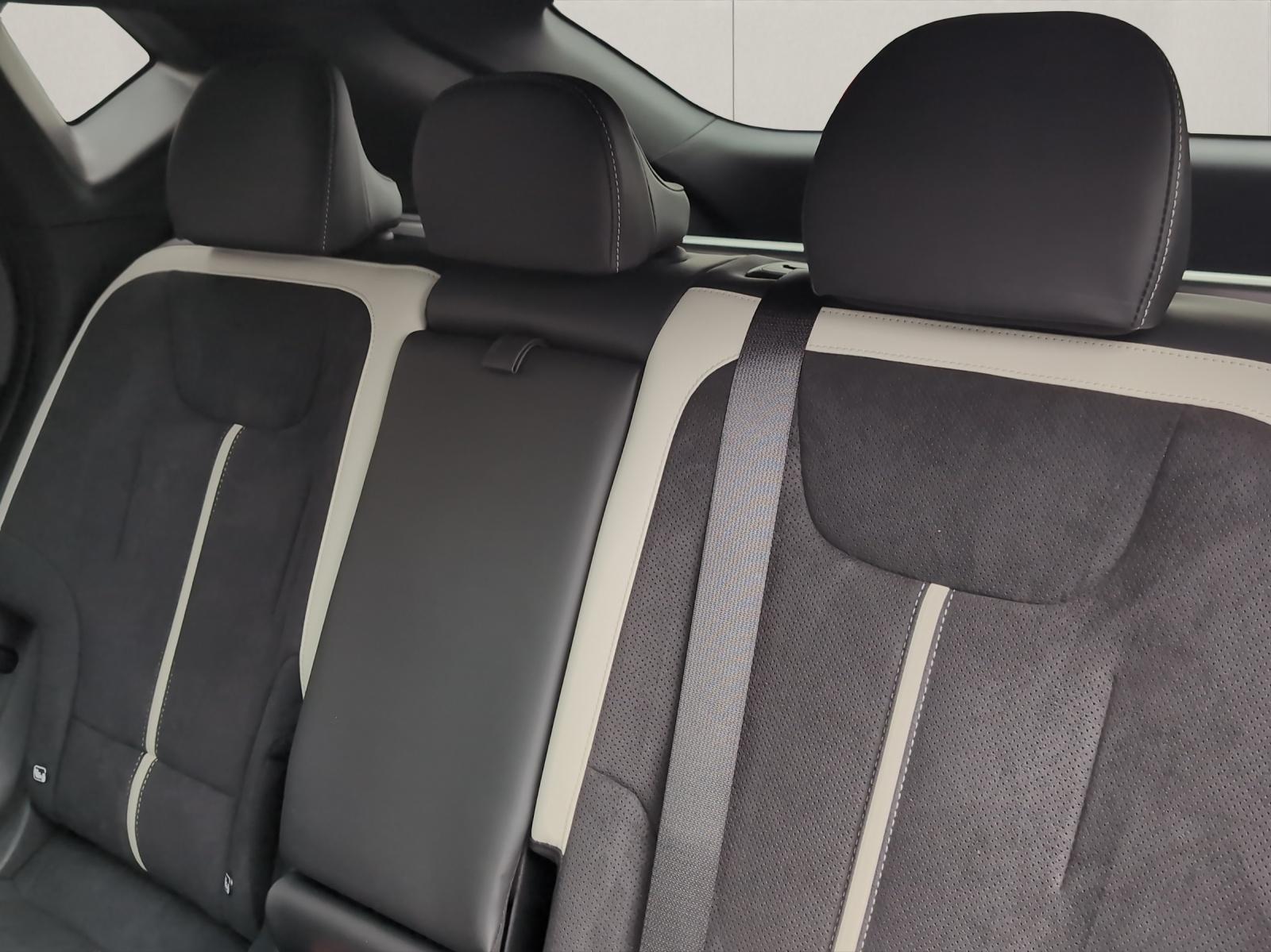 KIA EV6 84 kWh GT-Line 4x4-image-16