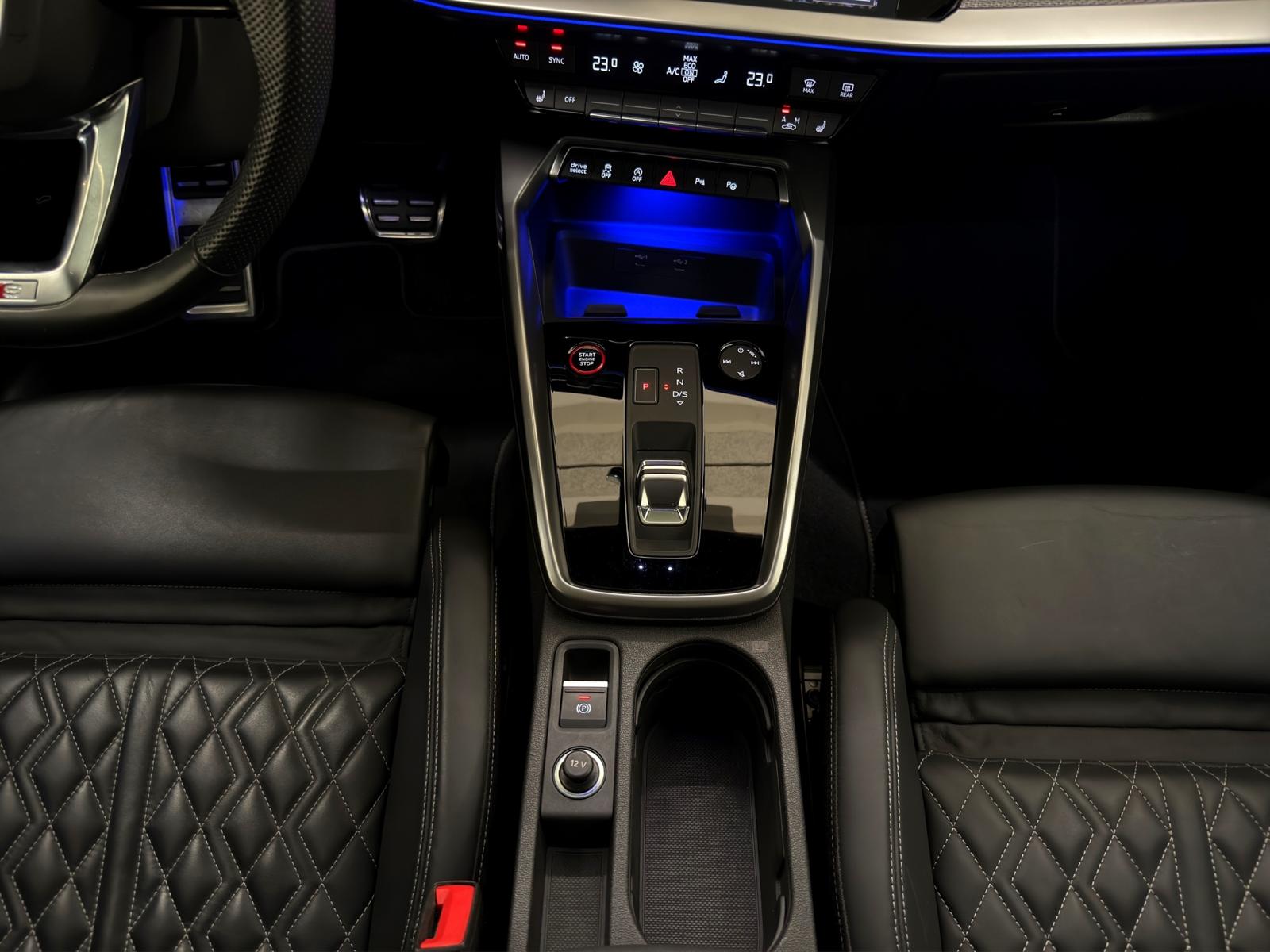 AUDI S3 Sportback 2.0 TFSI quattro S-tronic-image-17