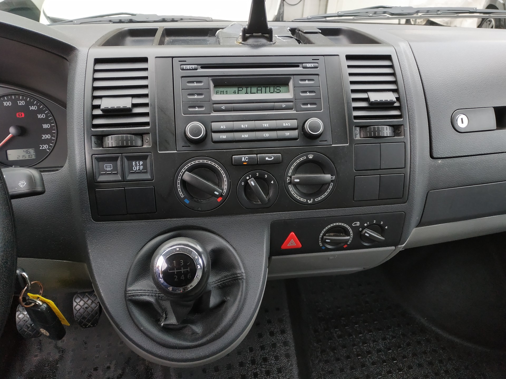VW T5 2.5 TDI PD 4MOTION-image-13