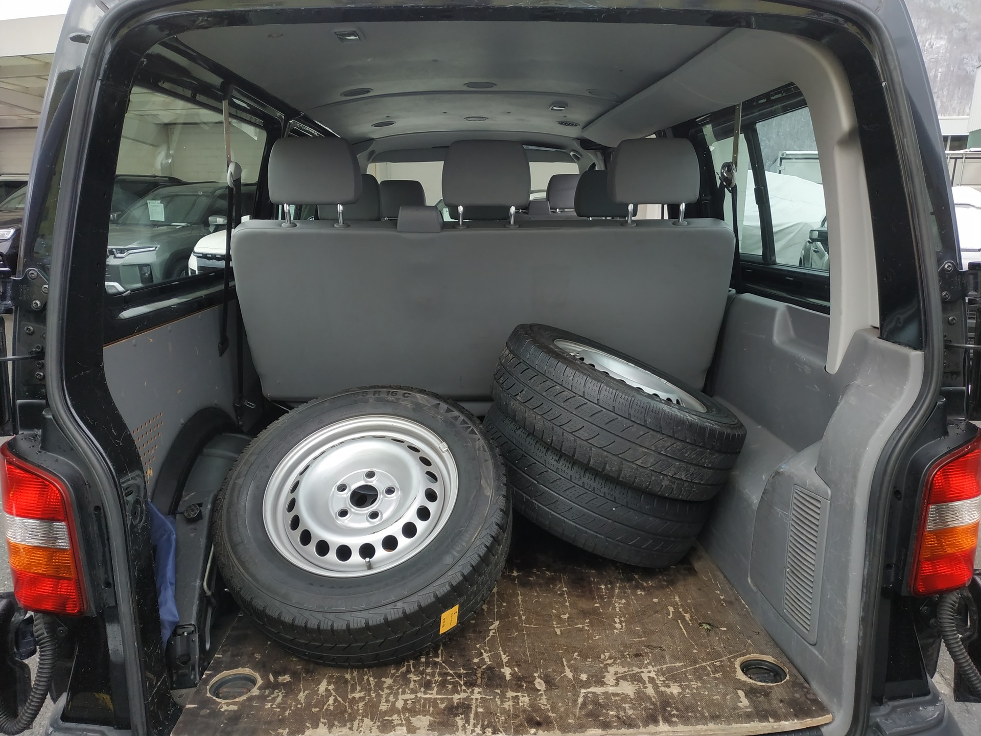 VW T5 2.5 TDI PD 4MOTION-image-16