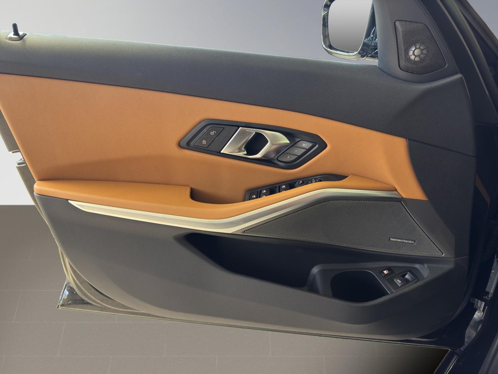 BMW 320e xDrive SAG Touring-image-14