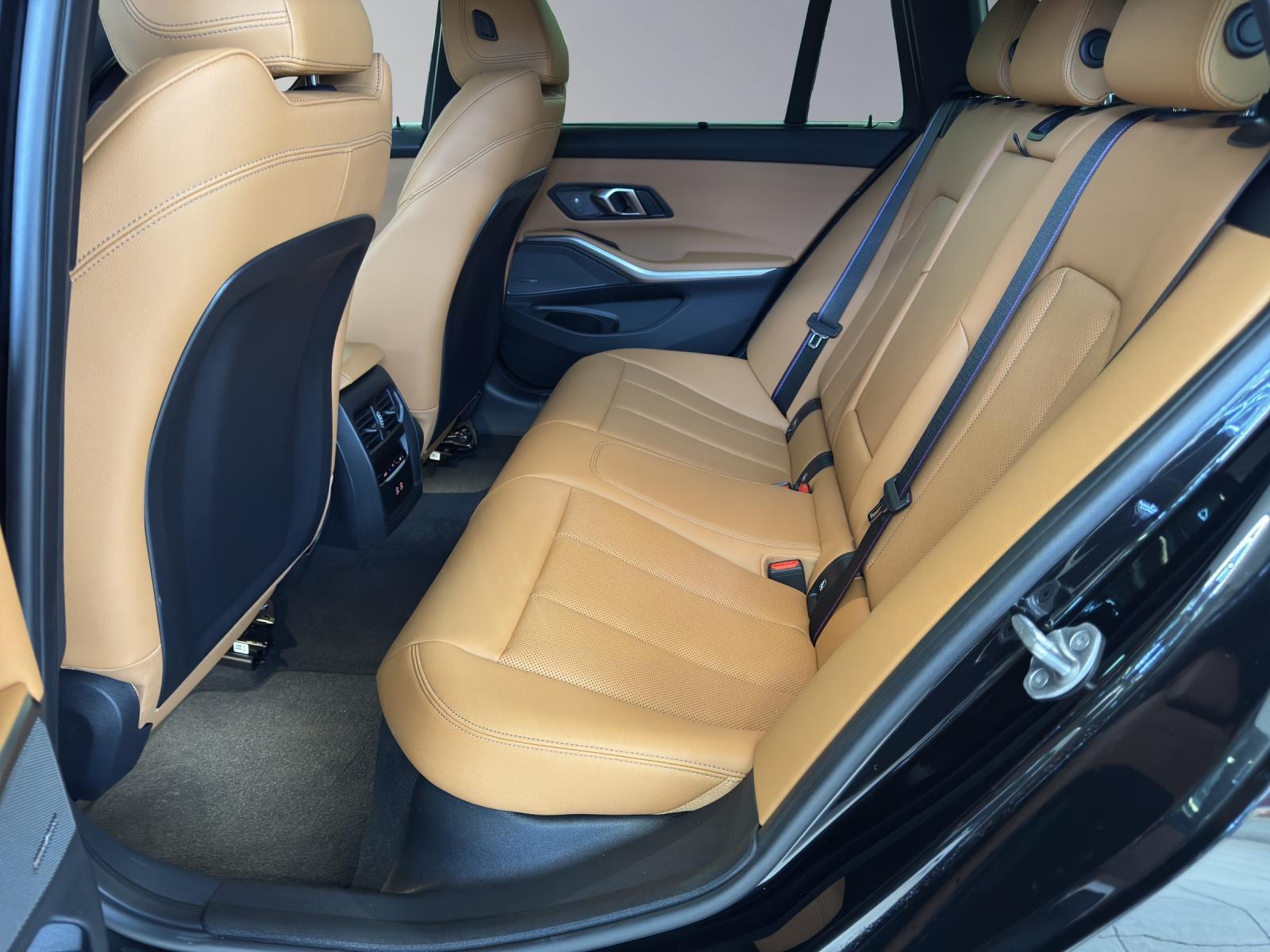 BMW 320e xDrive SAG Touring-image-15