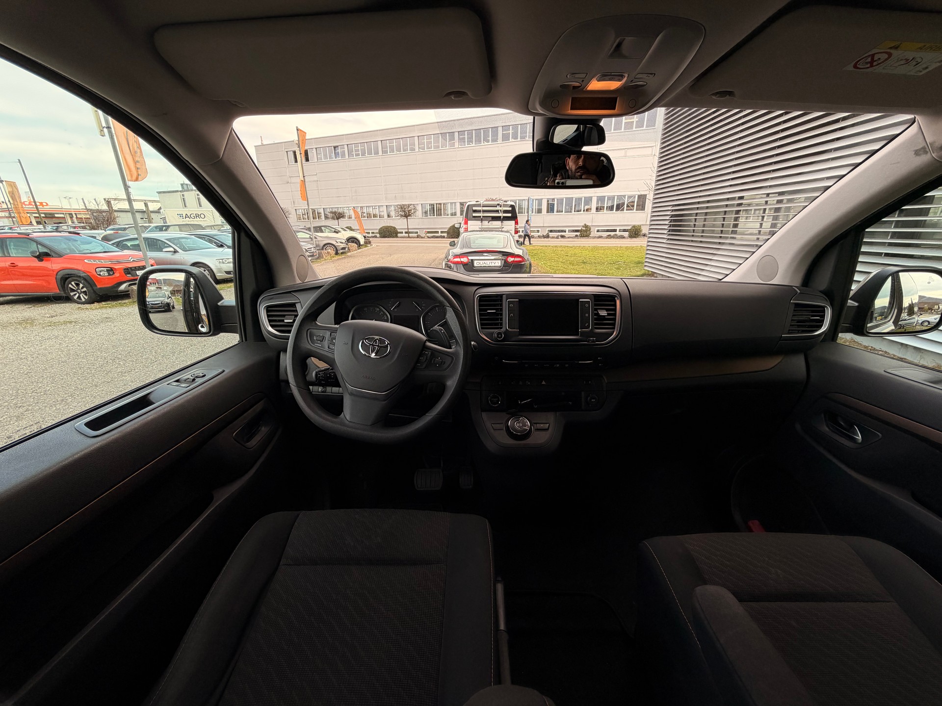 TOYOTA Proace Verso 2.0 D-4D VIP L1 Automatic 8 PLATZ-image-6