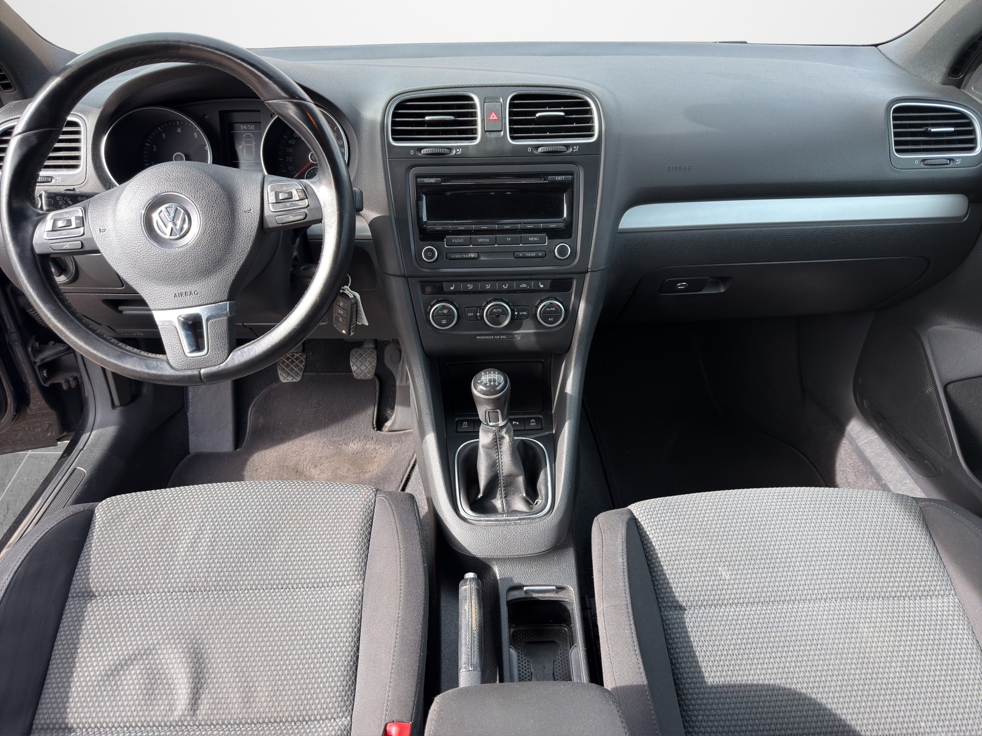 VW Golf Cabrio 1.2 TSI BlueMotion Technology-image-8