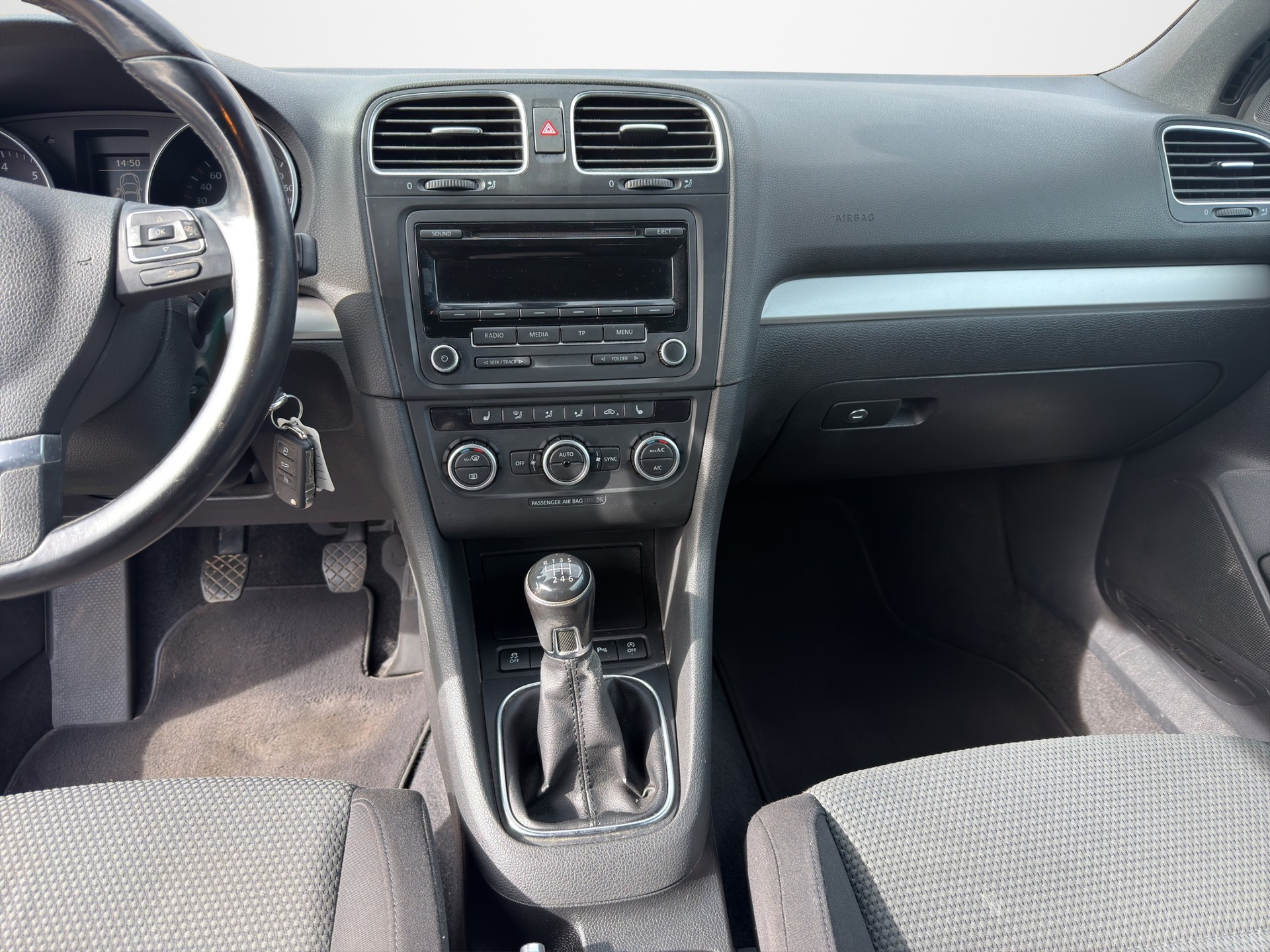 VW Golf Cabrio 1.2 TSI BlueMotion Technology-image-10