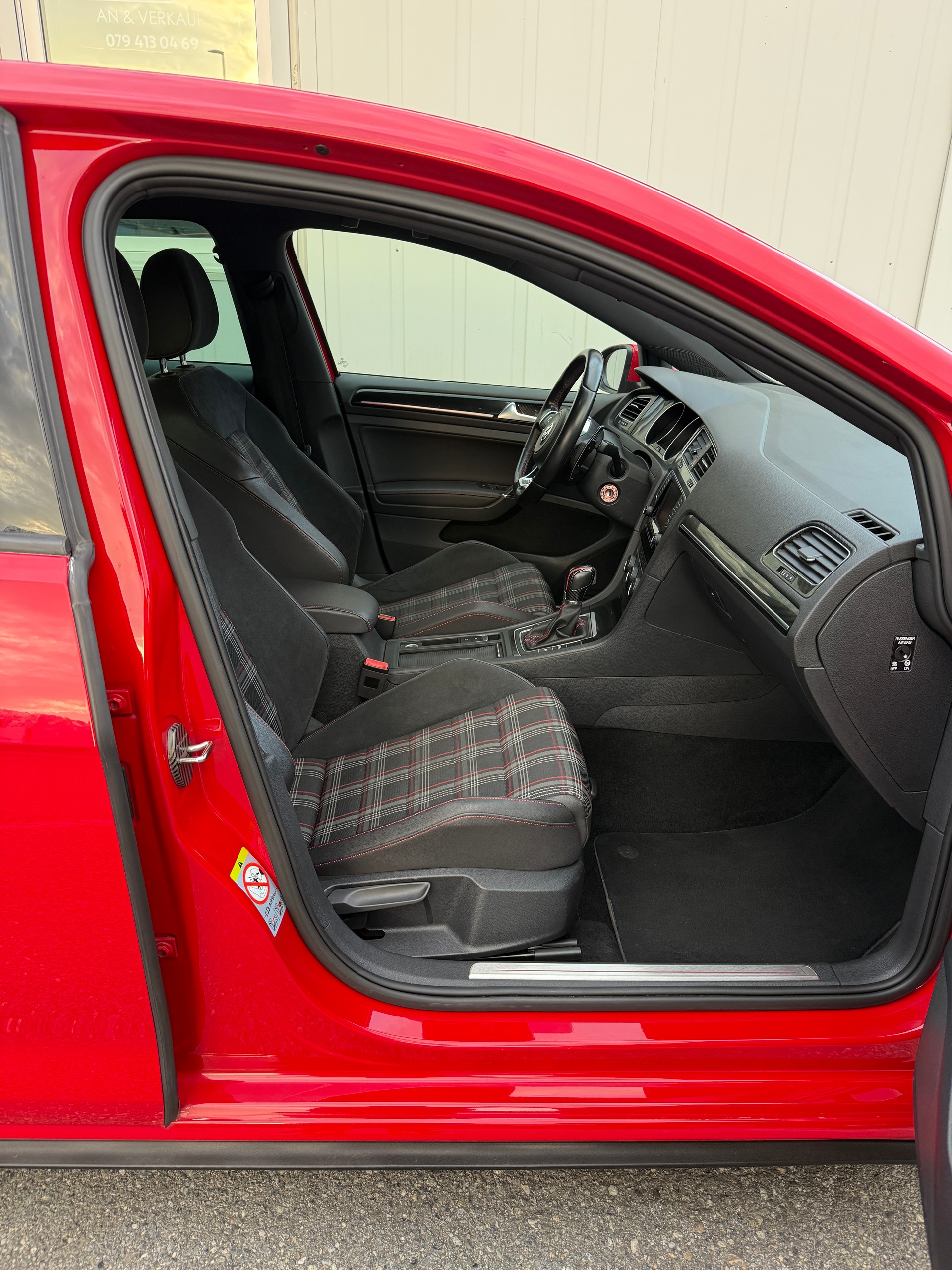 VW Golf 2.0 TSI GTI DSG *FRISCH AB MFK* ALU* XENON*DOTZ 19" ALU*-image-15
