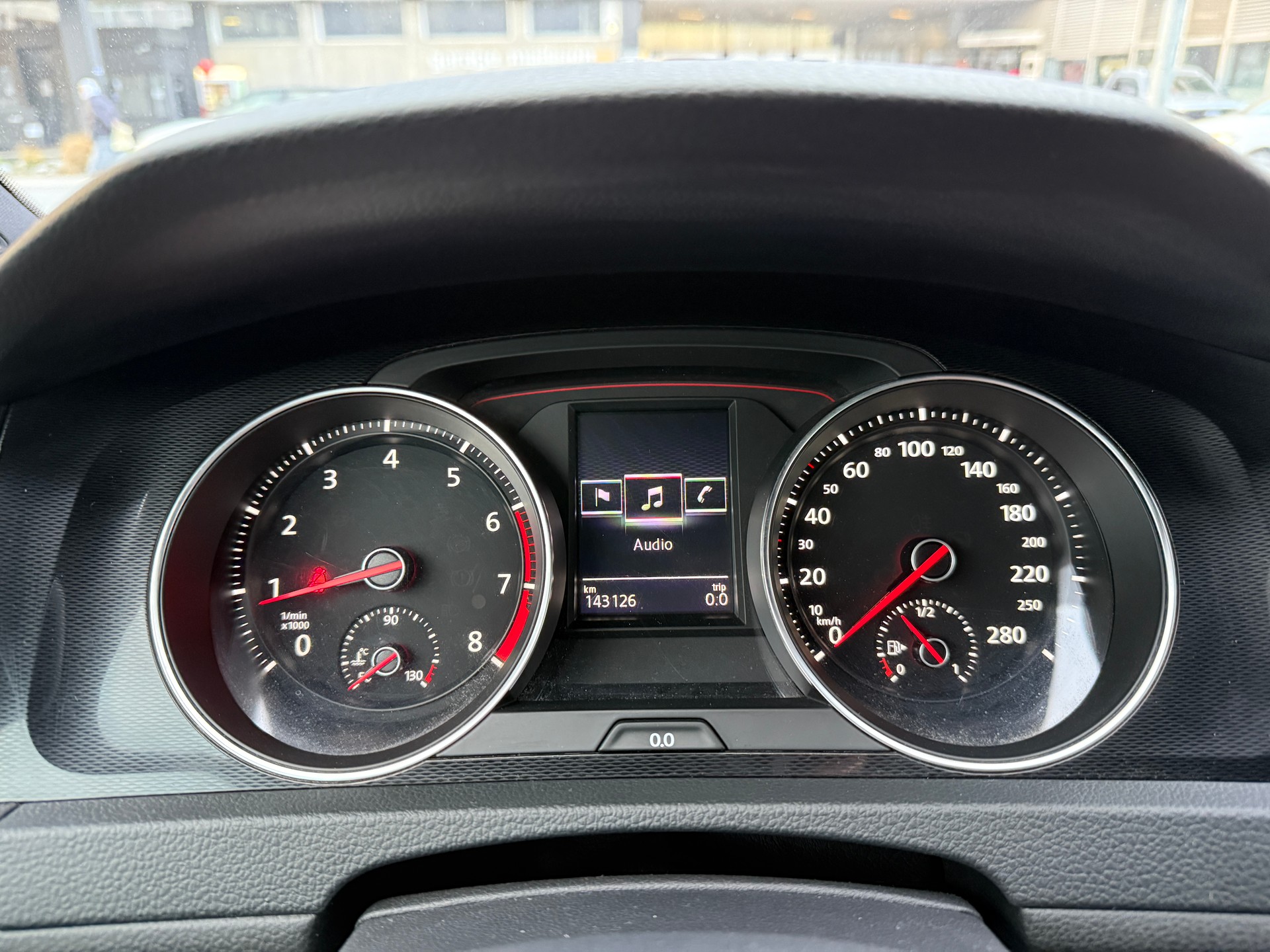 VW Golf 2.0 TSI GTI DSG *FRISCH AB MFK* ALU* XENON*DOTZ 19" ALU*-image-22