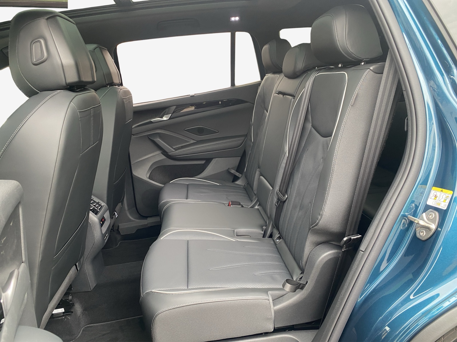 VW Tayron 2.0 TSI Elegance DSG 4Motion-image-11