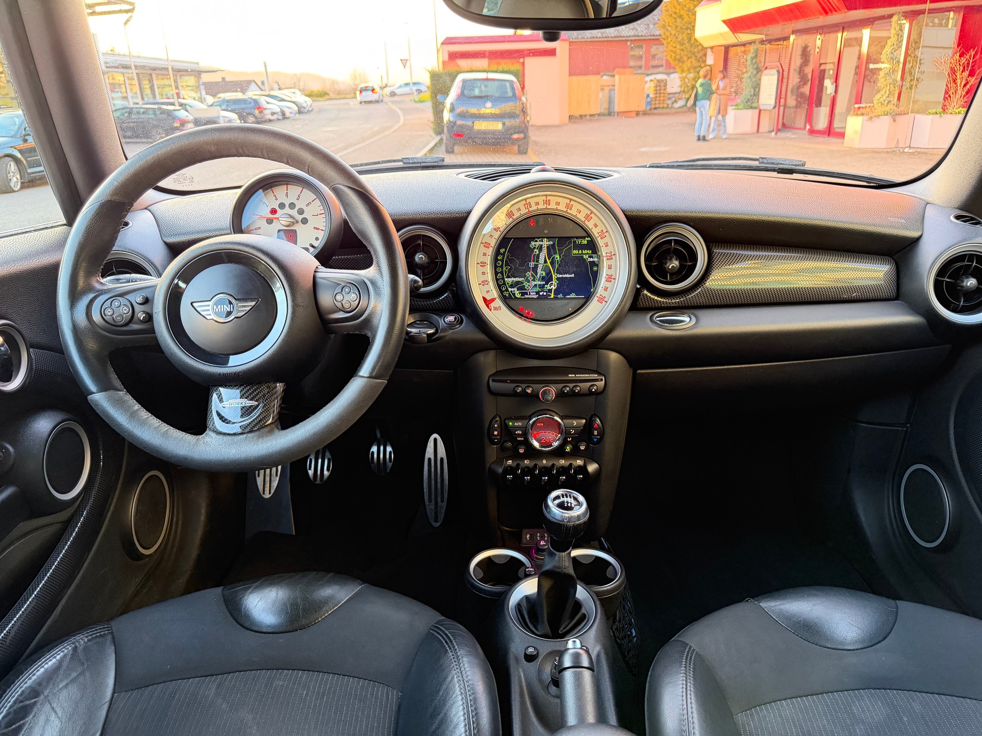 MINI Cooper S-image-9