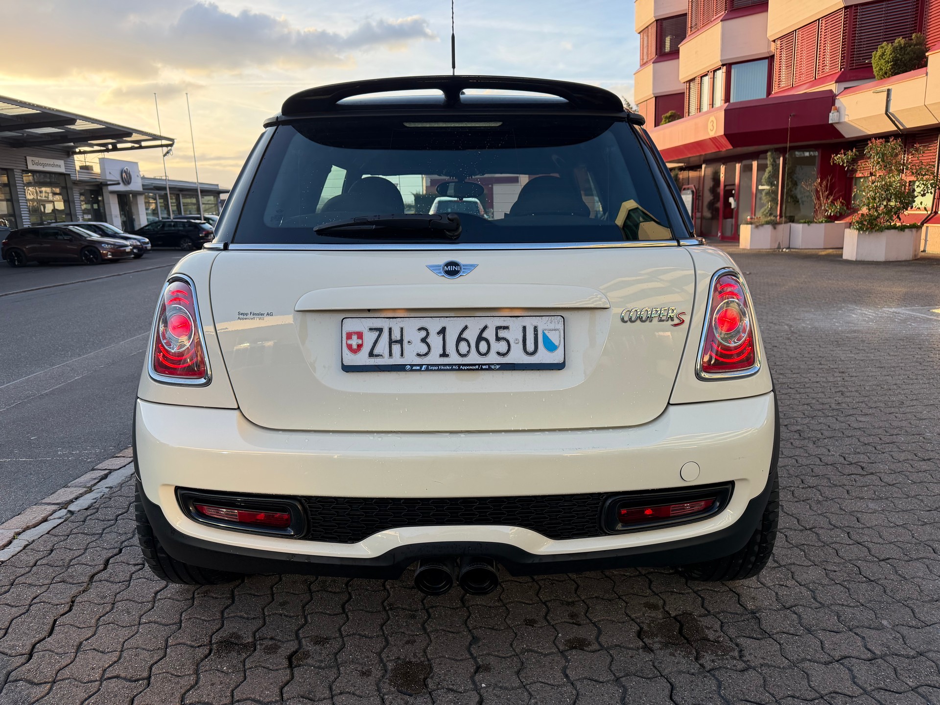 MINI Cooper S-image-6