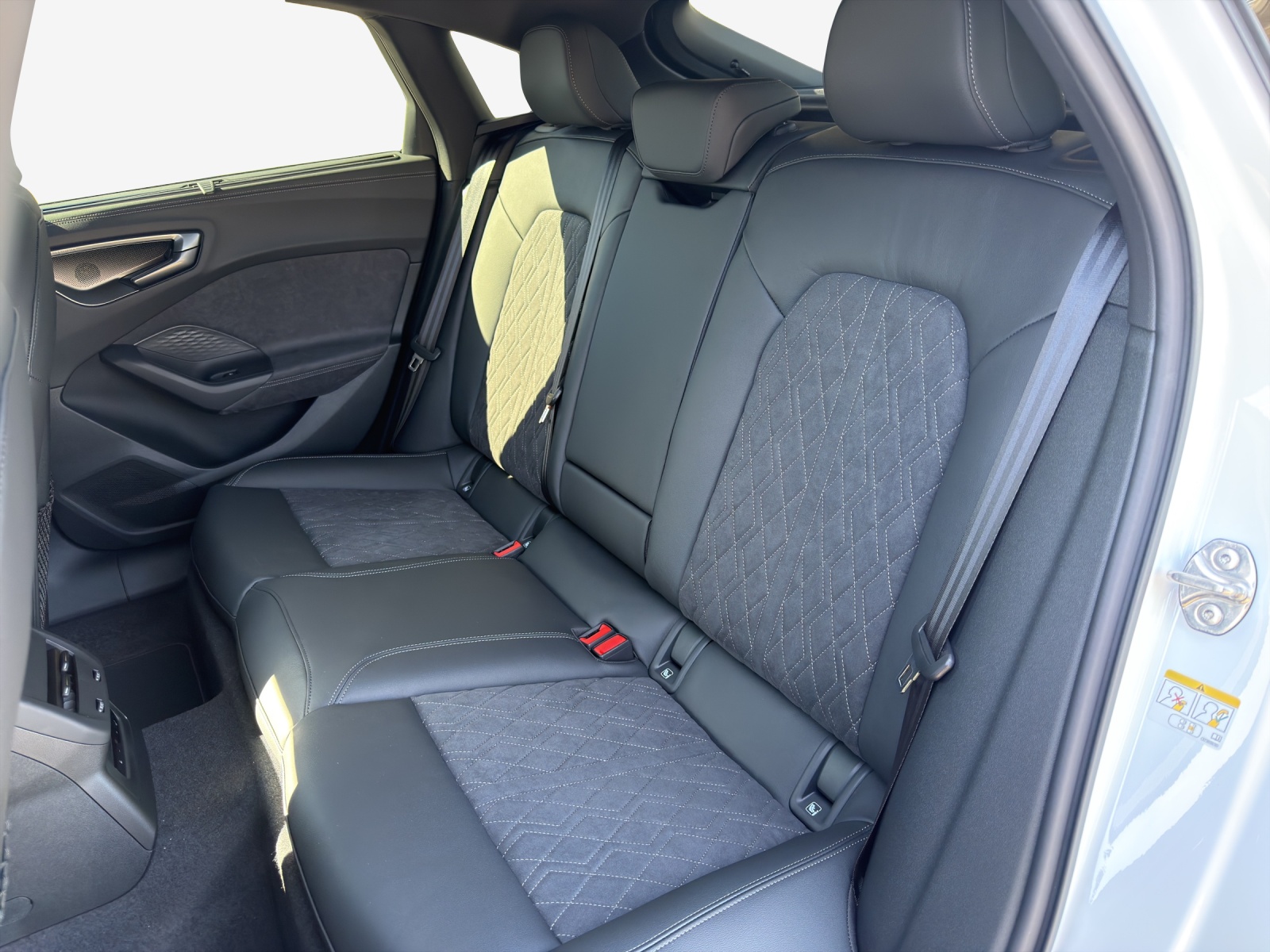 AUDI A5 Limousine TFSI quattro 150 kW S tronic-image-11