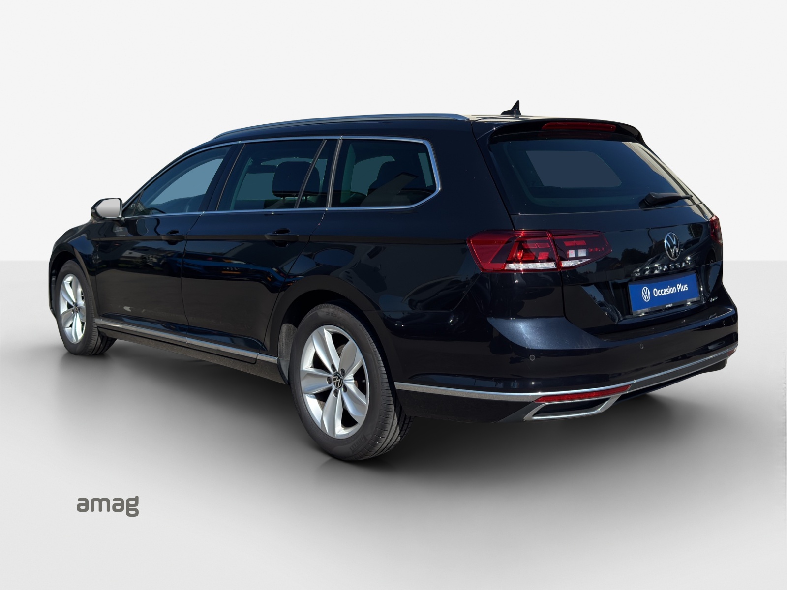 VW Passat 2.0 TDI BMT Elegance 4Motion DSG-image-2