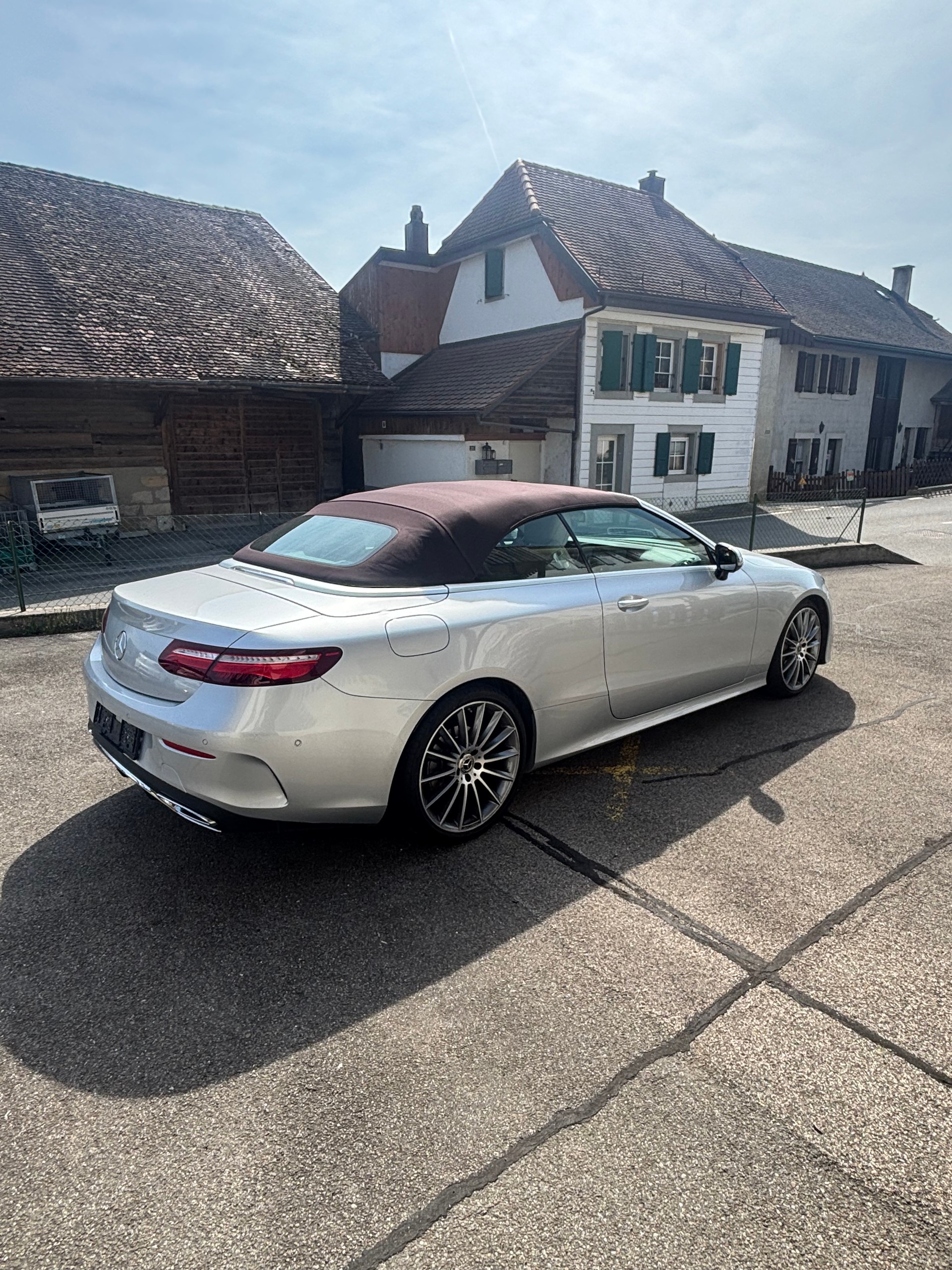MERCEDES-BENZ E 220D-image-3