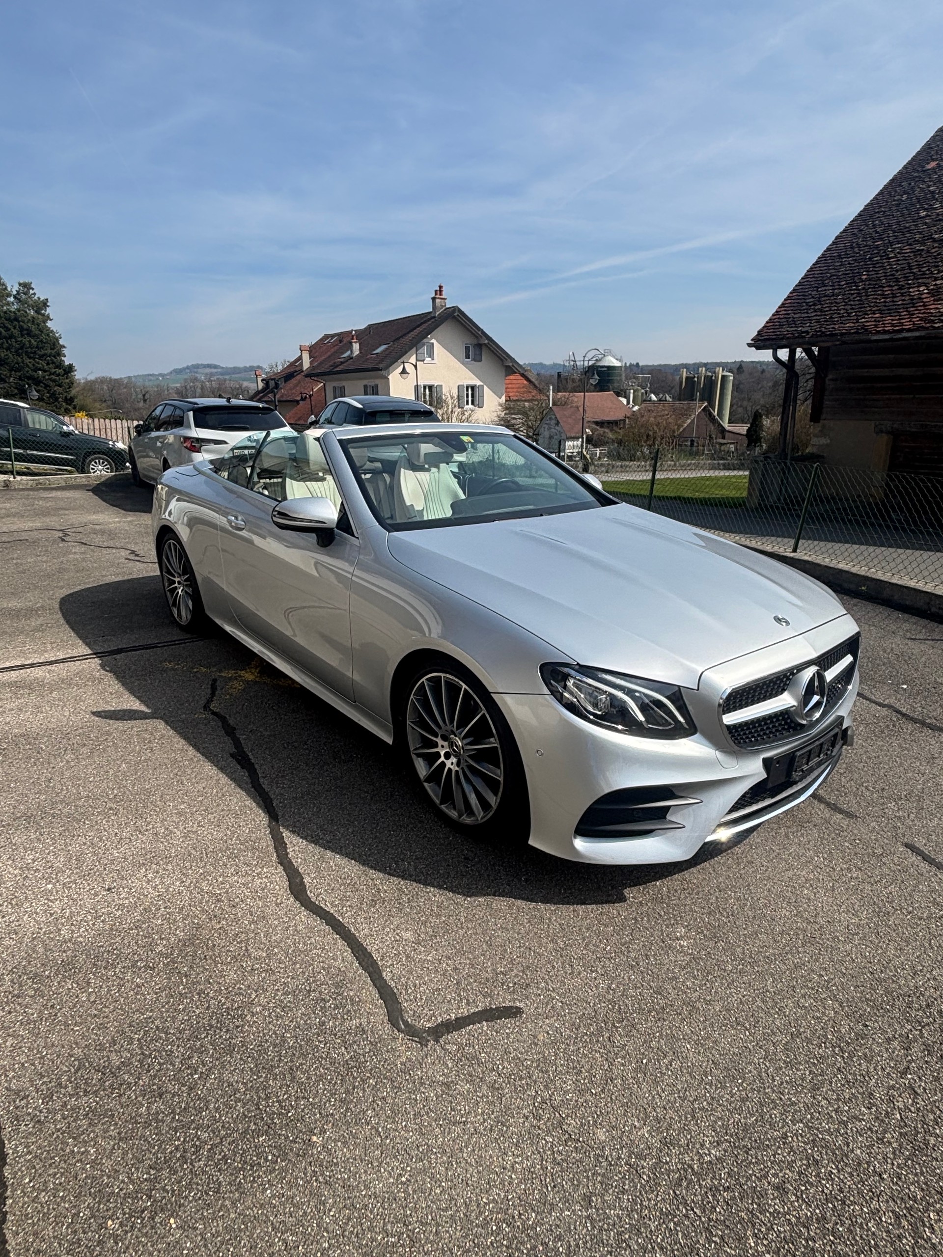 MERCEDES-BENZ E 220D-image-10
