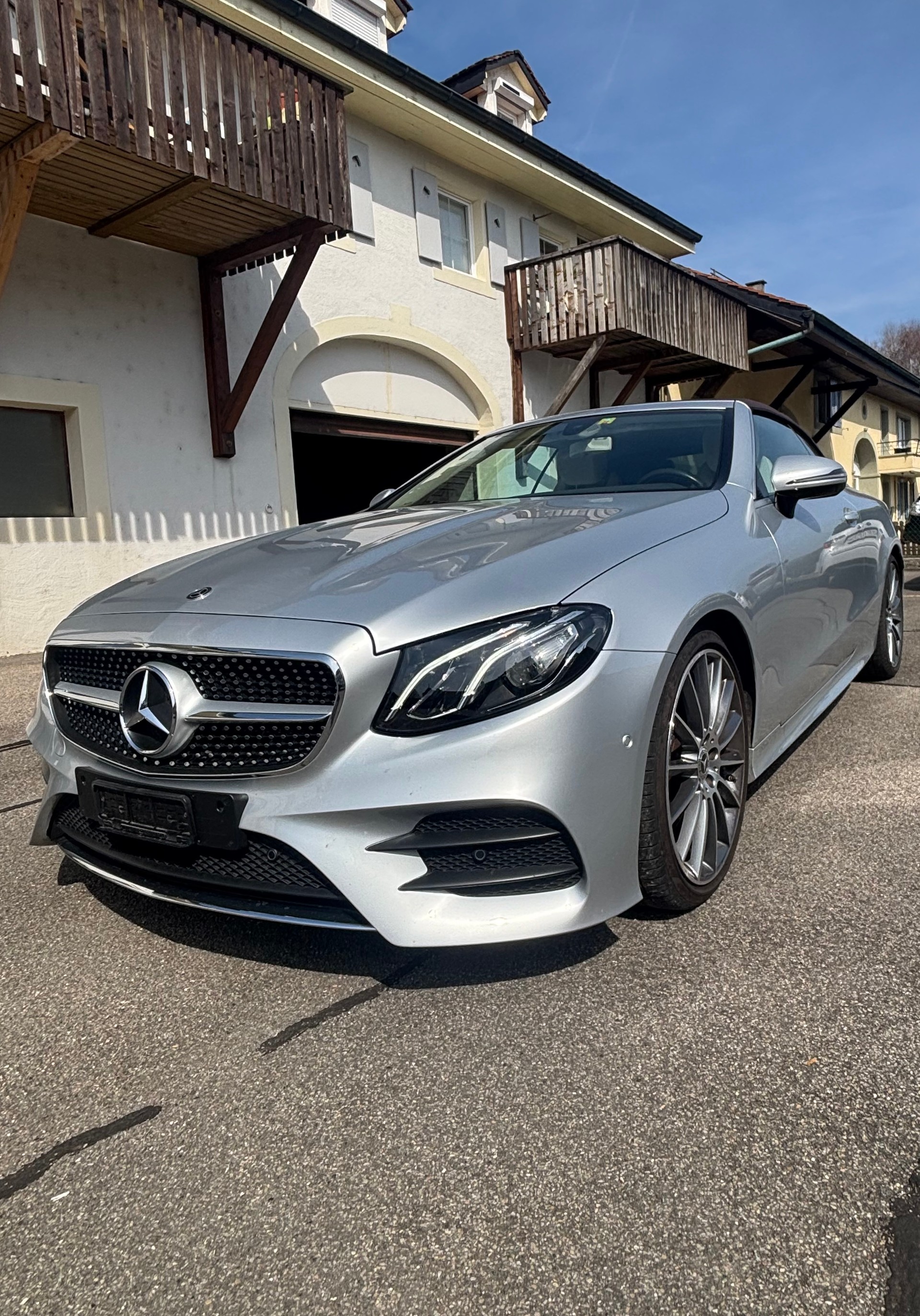 MERCEDES-BENZ E 220D-image-1