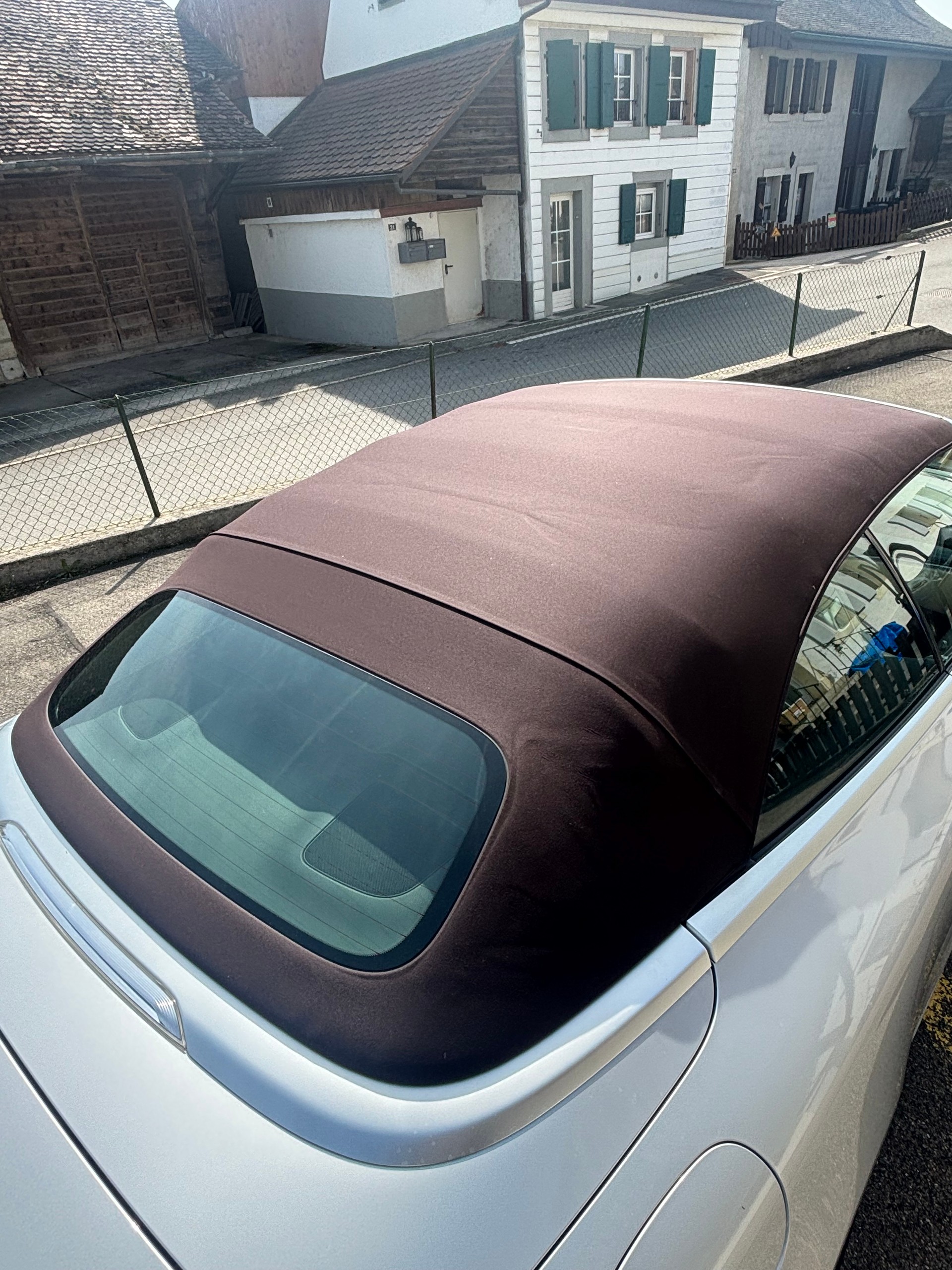 MERCEDES-BENZ E 220D-image-6
