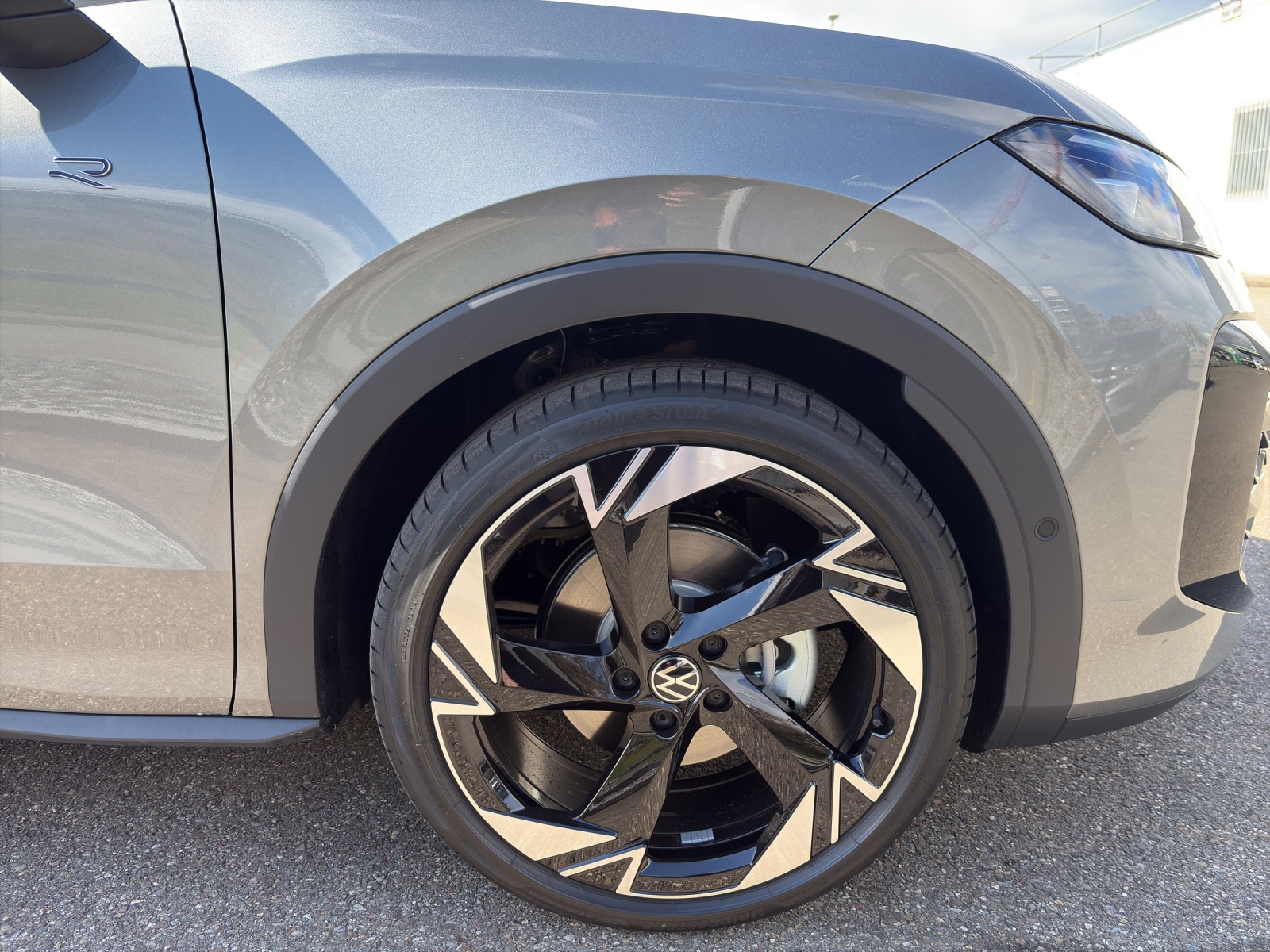 VW T-Roc 1.5 eTSI R-Line DSG-image-16