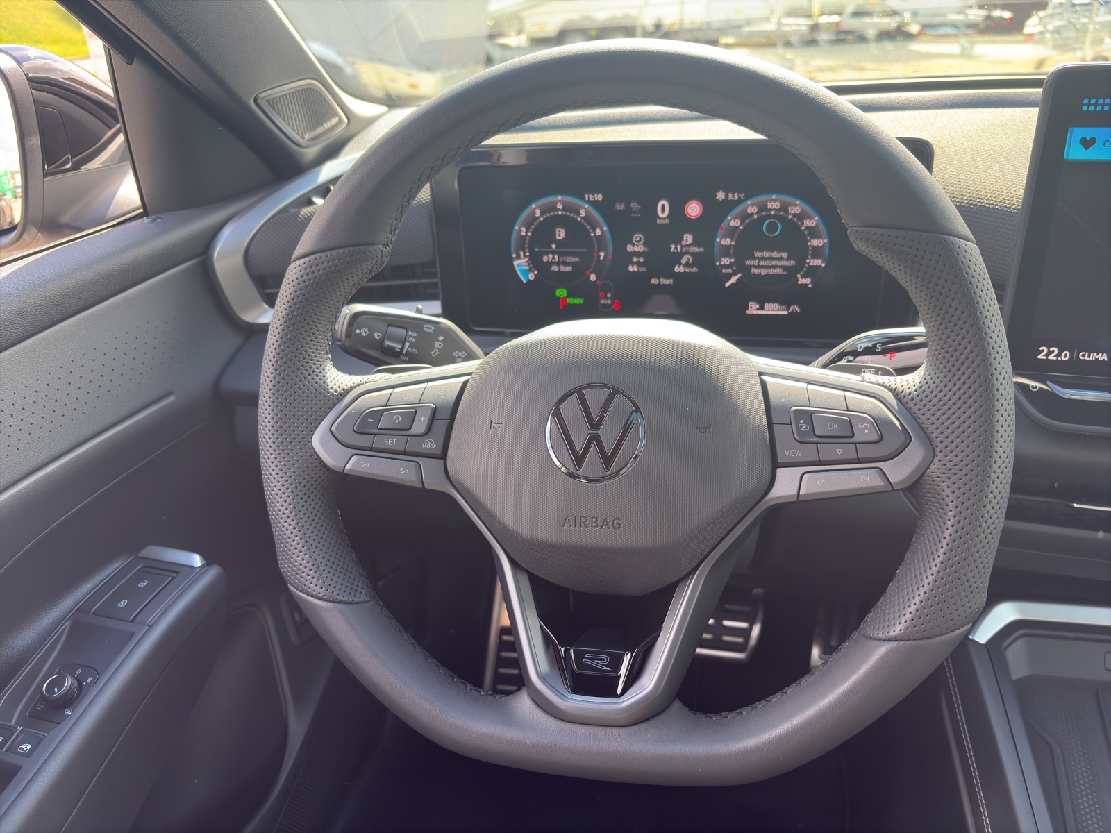 VW T-Roc 1.5 eTSI R-Line DSG-image-11