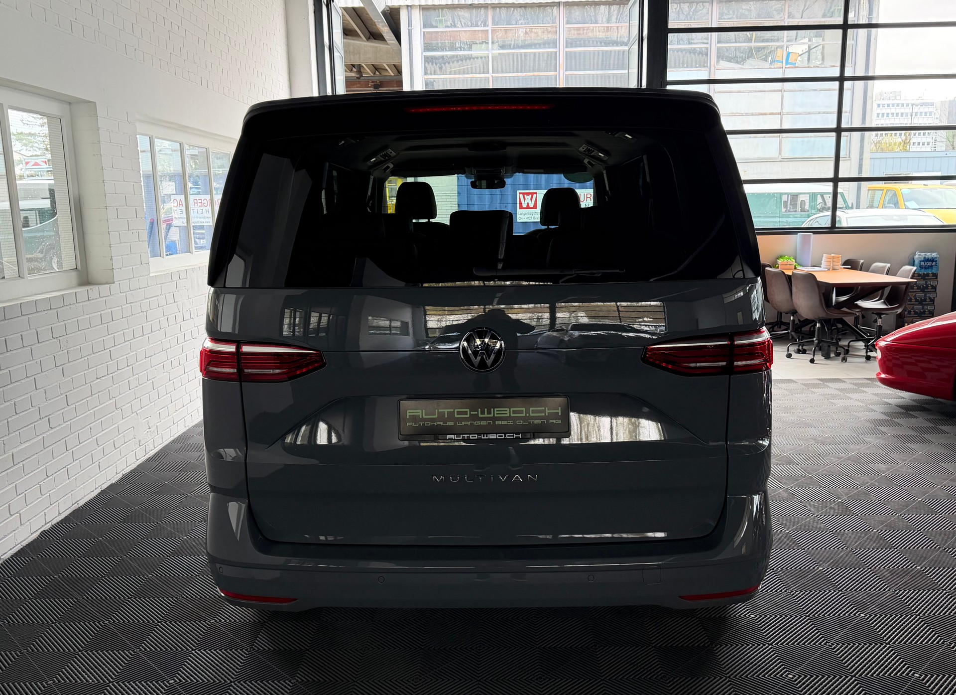 VW Multivan 2.0 TDI 150 PS DSG-showroom-element-3