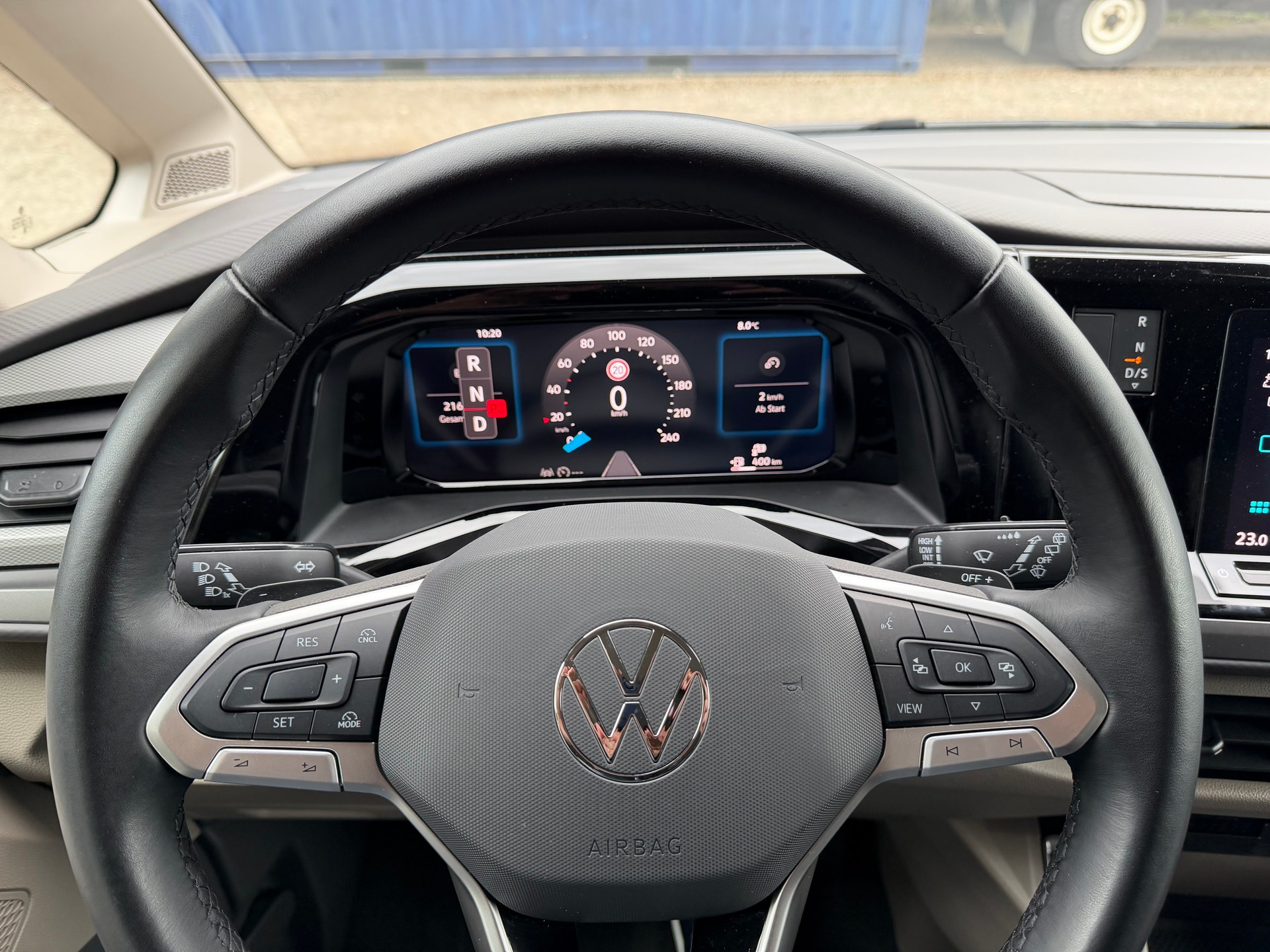 VW Multivan 2.0 TDI 150 PS DSG-image-17