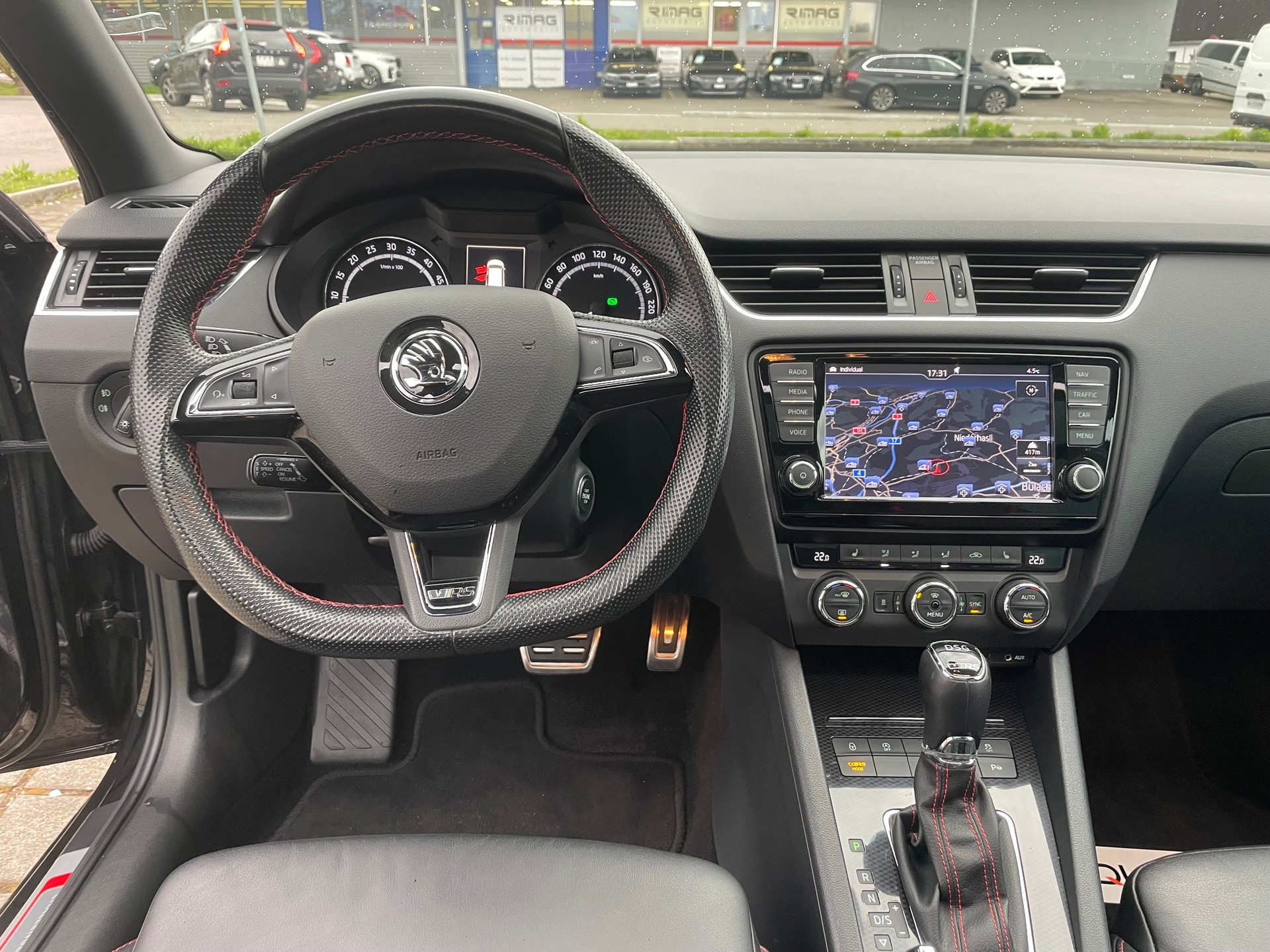 SKODA Octavia Combi 2.0 TDI RS 4x4 DSG-image-7