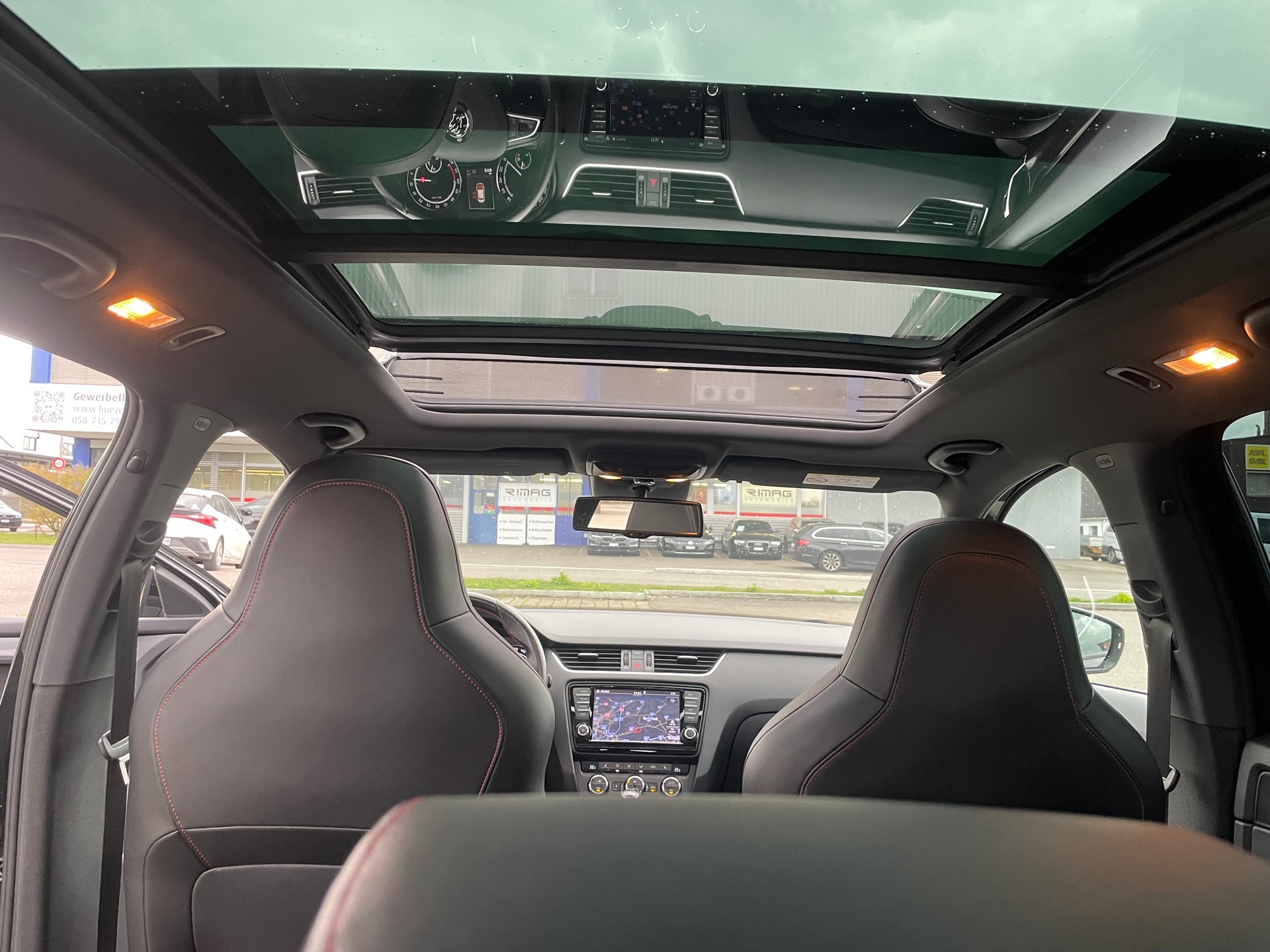SKODA Octavia Combi 2.0 TDI RS 4x4 DSG-image-5