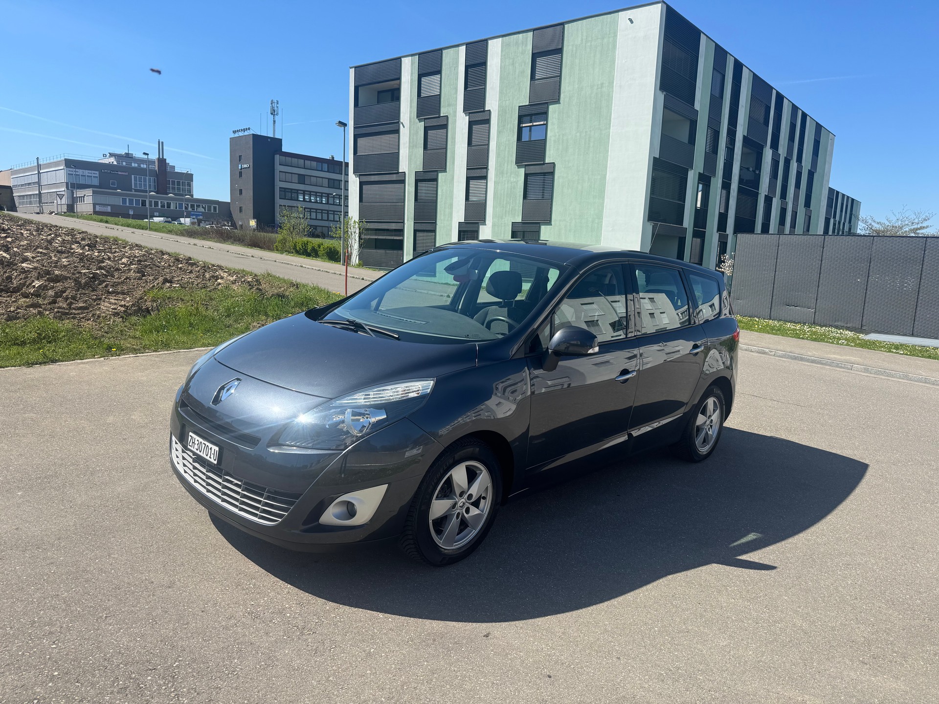 RENAULT Grand Scénic 2.0 16V Dynamique X-Tronic CVT