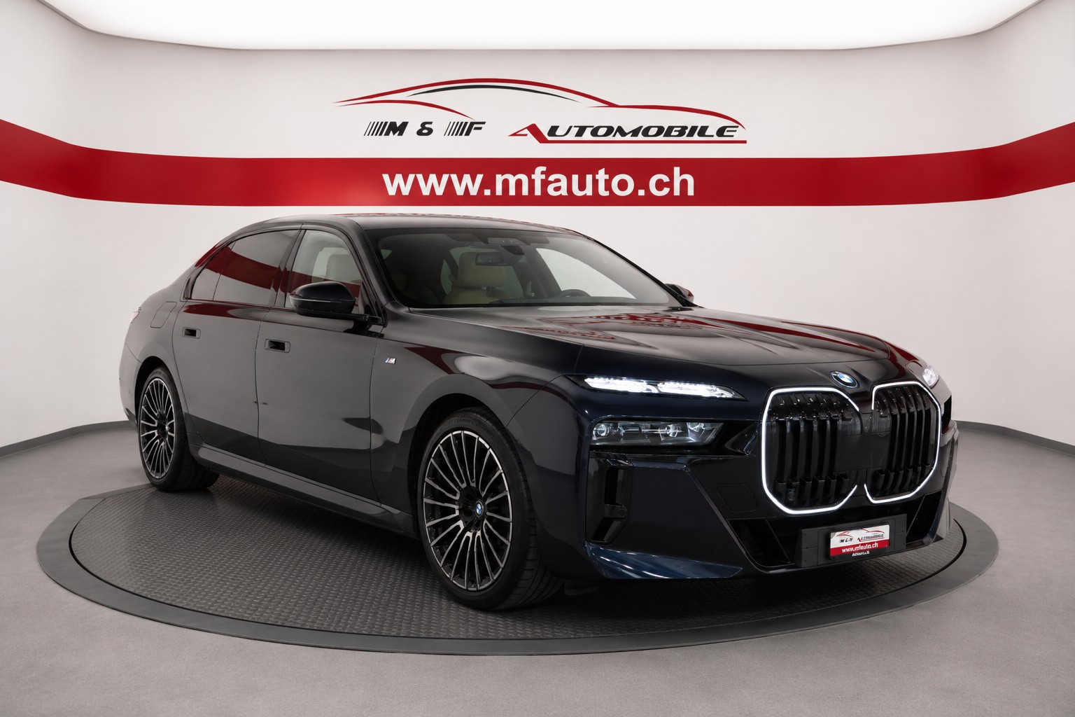 BMW 750e xDrive CH FAHRZEUG-image-1