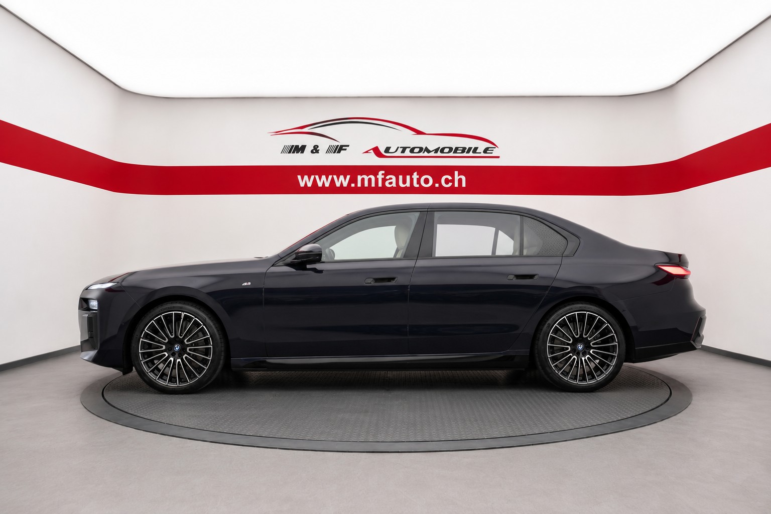 BMW 750e xDrive CH FAHRZEUG-image-2