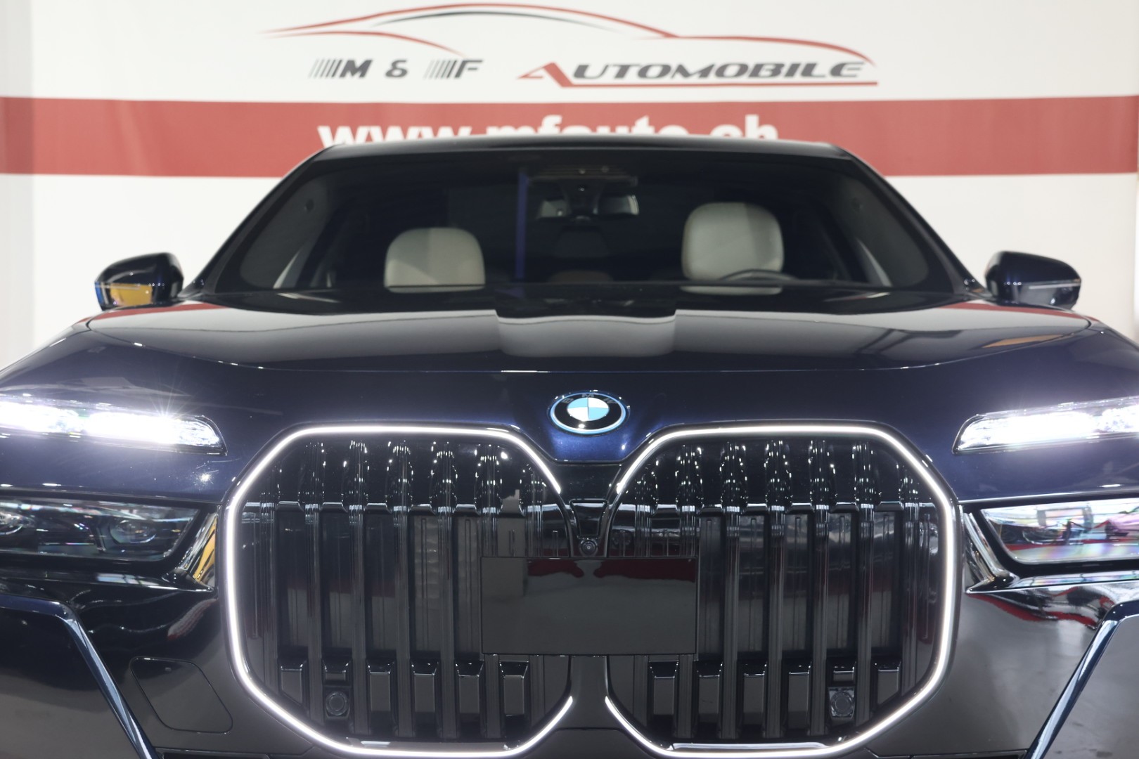 BMW 750e xDrive CH FAHRZEUG-image-7