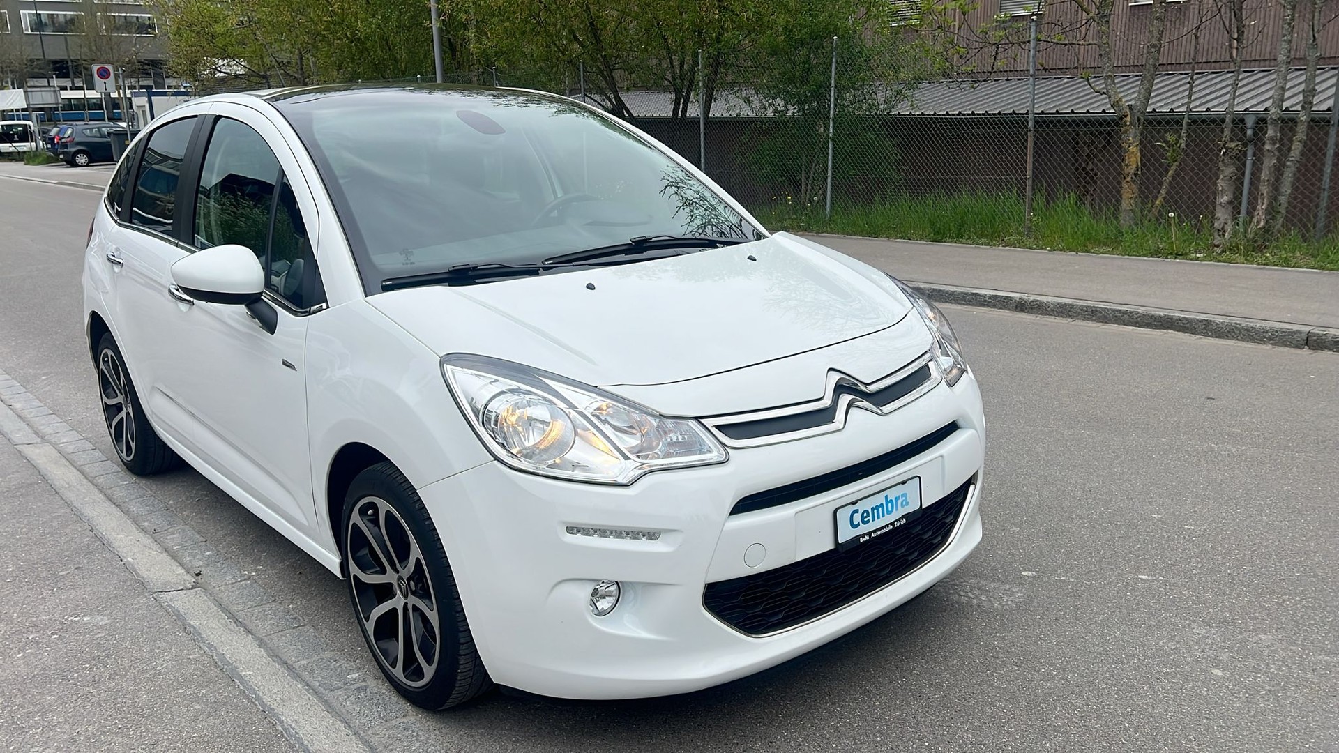 CITROEN C3 1.6i 16V Exclusive Automatic-image-2